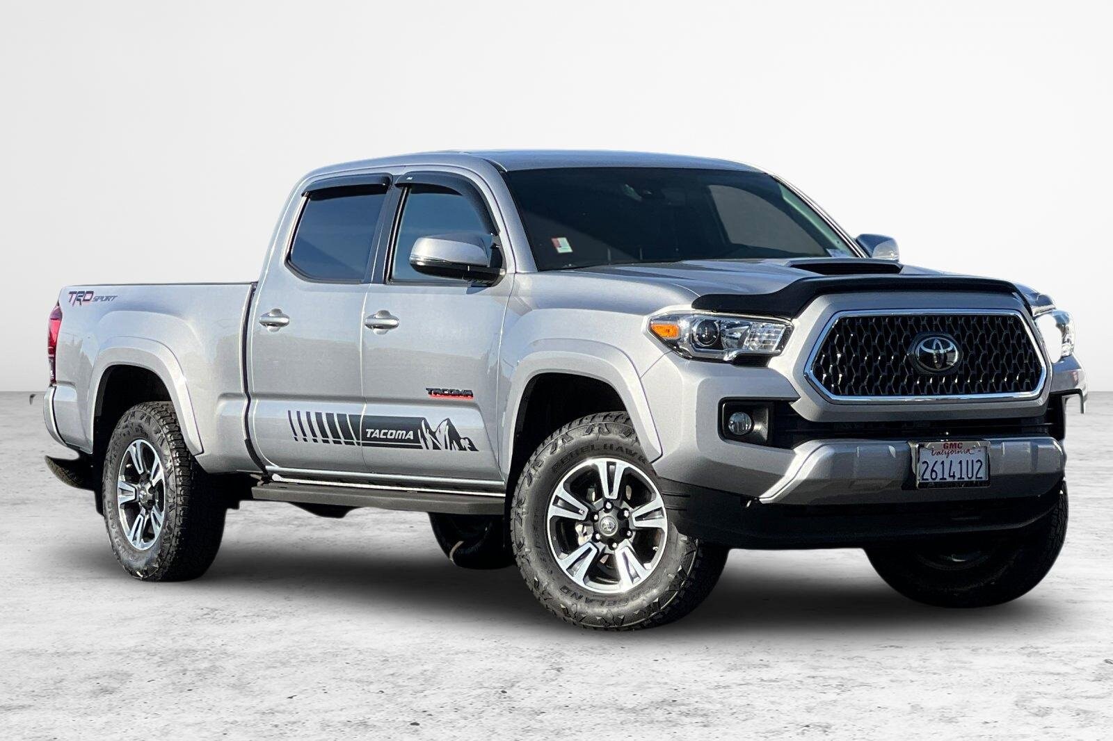 2019 Toyota Tacoma SR5 photo 2