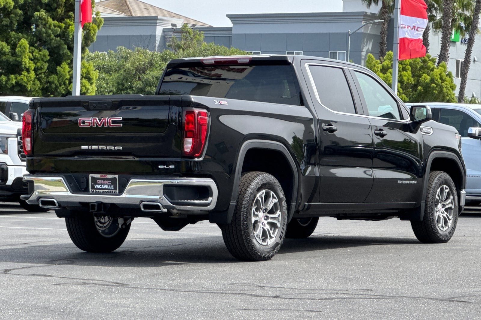 2026 GMC Sierra 1500 SLE photo 4