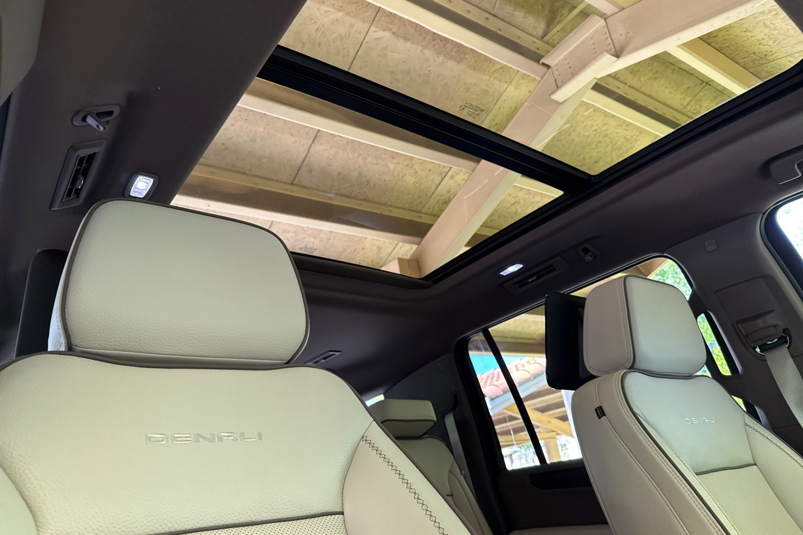 2026 GMC Yukon XL Denali - Photo 19