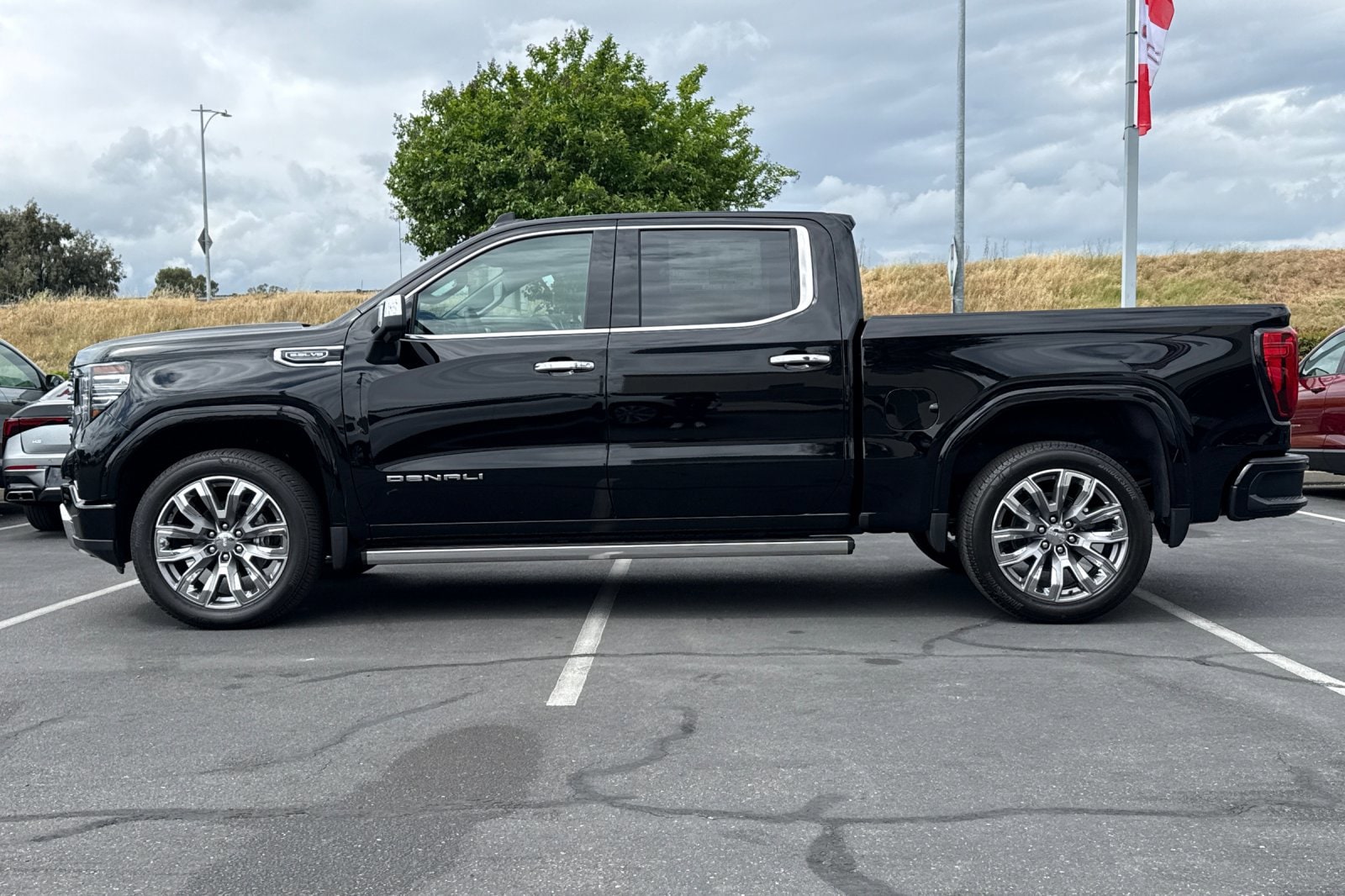 2026 GMC Sierra 1500 Denali photo 3