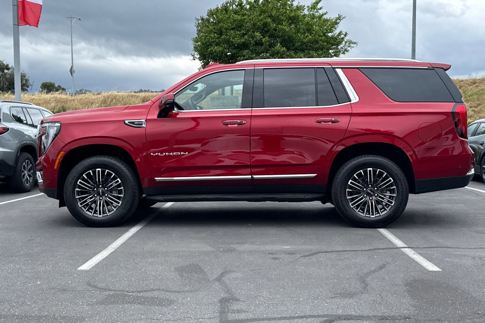 2026 GMC Yukon Elevation photo 3