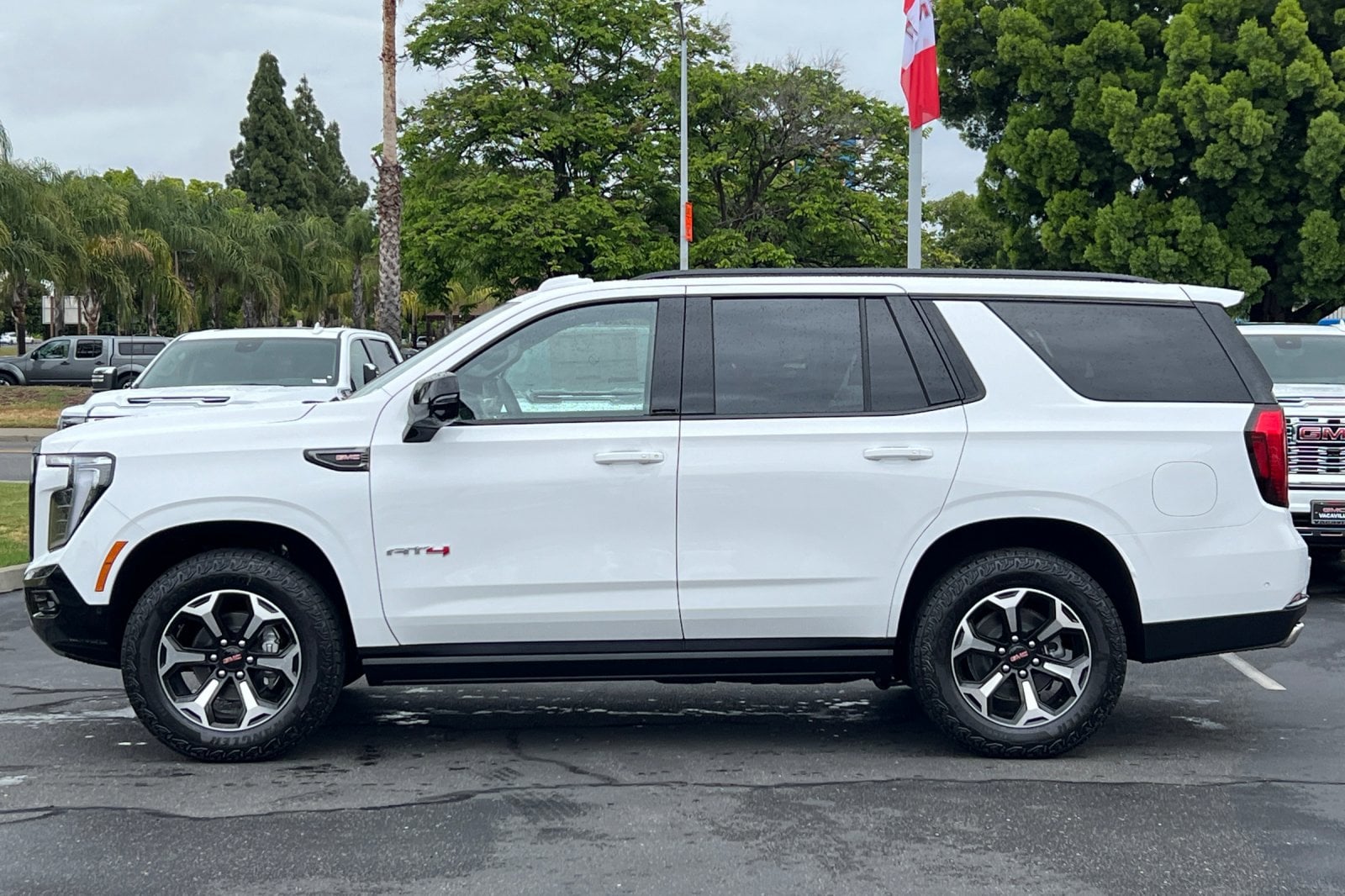 2026 GMC Yukon AT4 photo 3