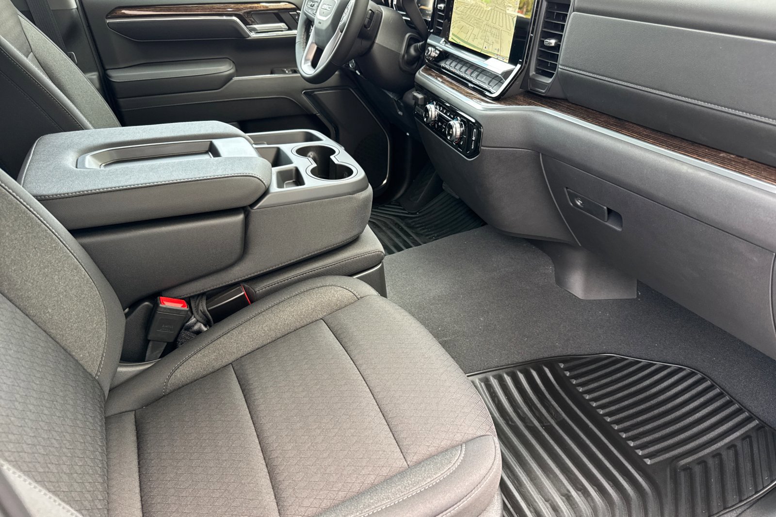 2026 GMC Sierra 1500 SLE - Photo 16