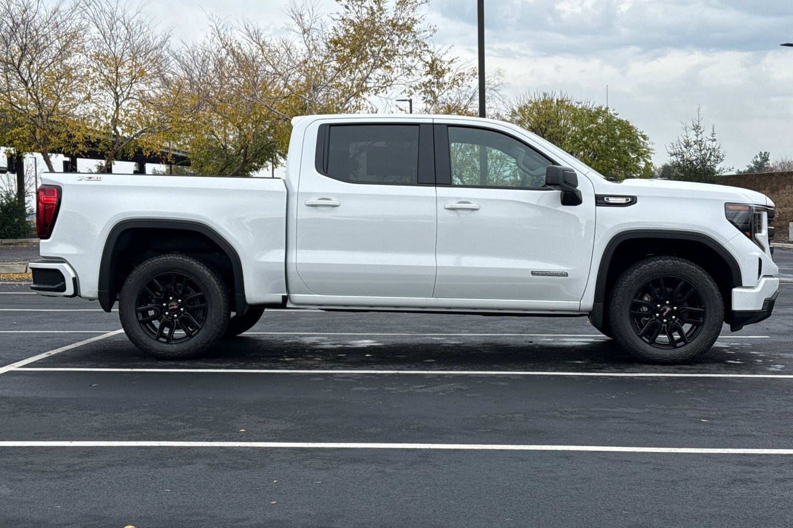 2026 GMC Sierra 1500 Elevation photo 2
