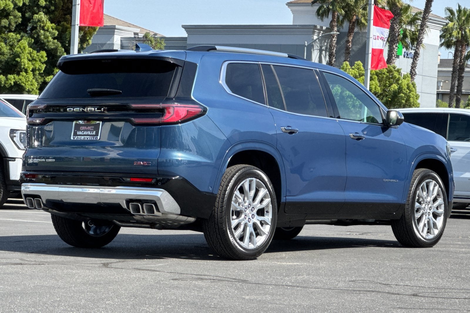 2026 GMC Acadia Denali photo 4
