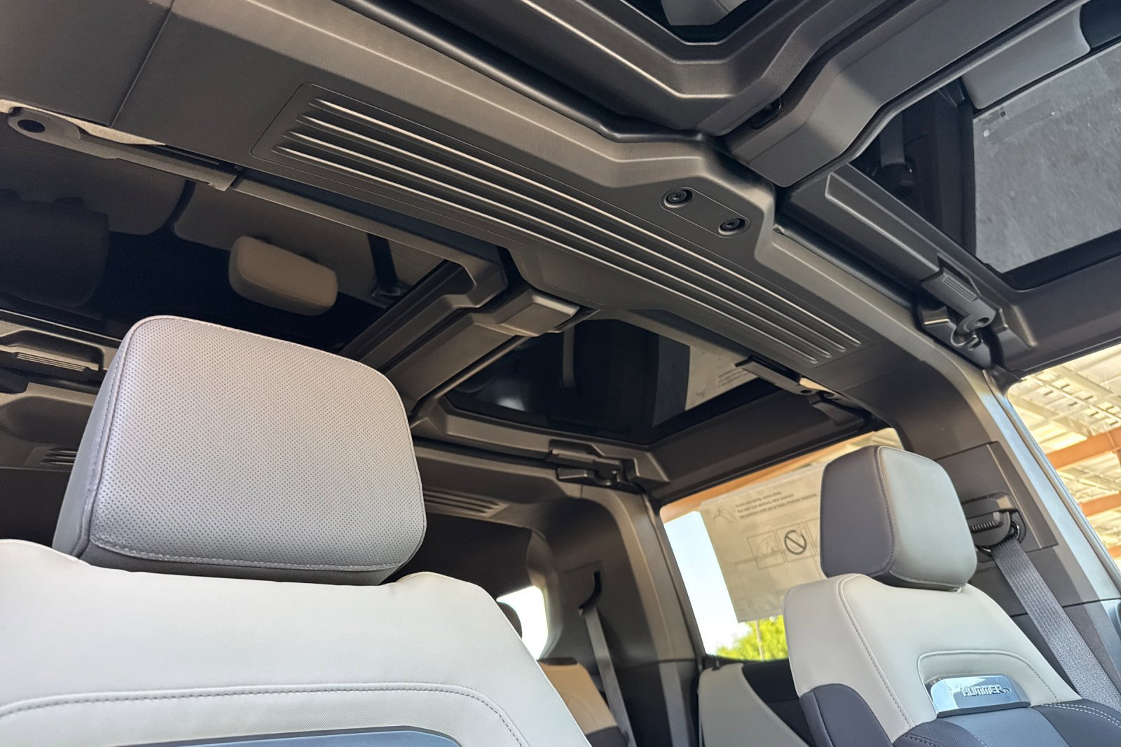 2026 GMC HUMMER EV 2X - Photo 17