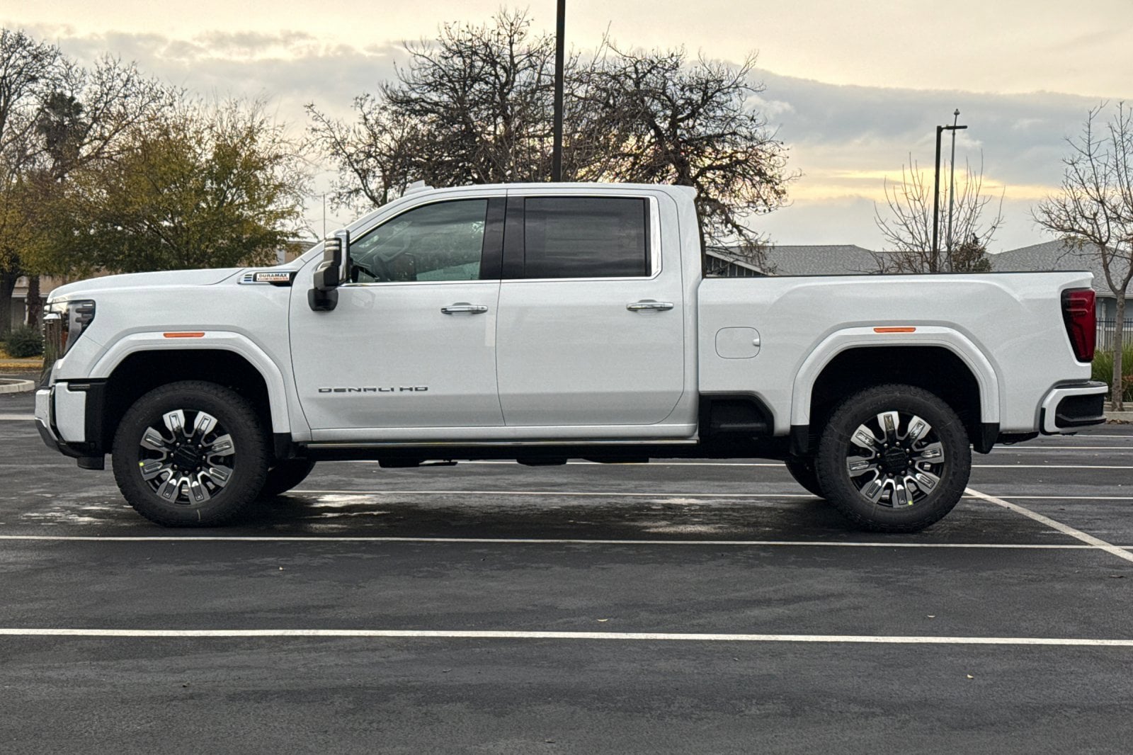 2026 GMC Sierra 2500 HD Denali photo 3