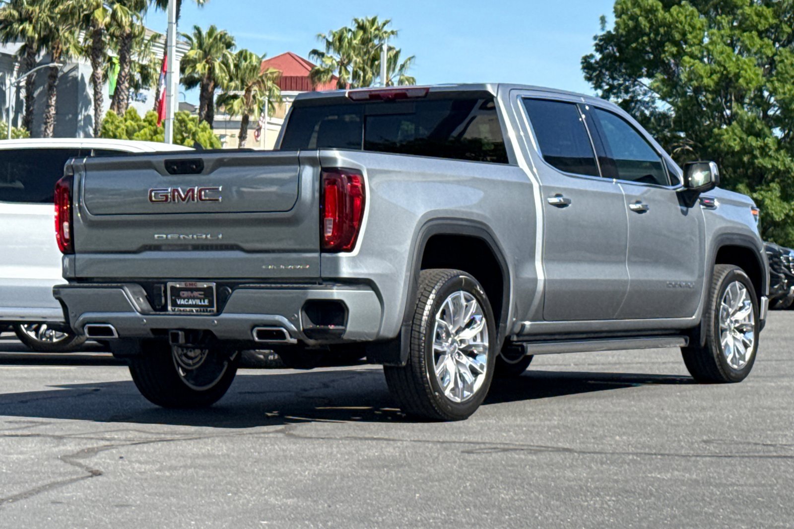 2026 GMC Sierra 1500 Denali photo 4