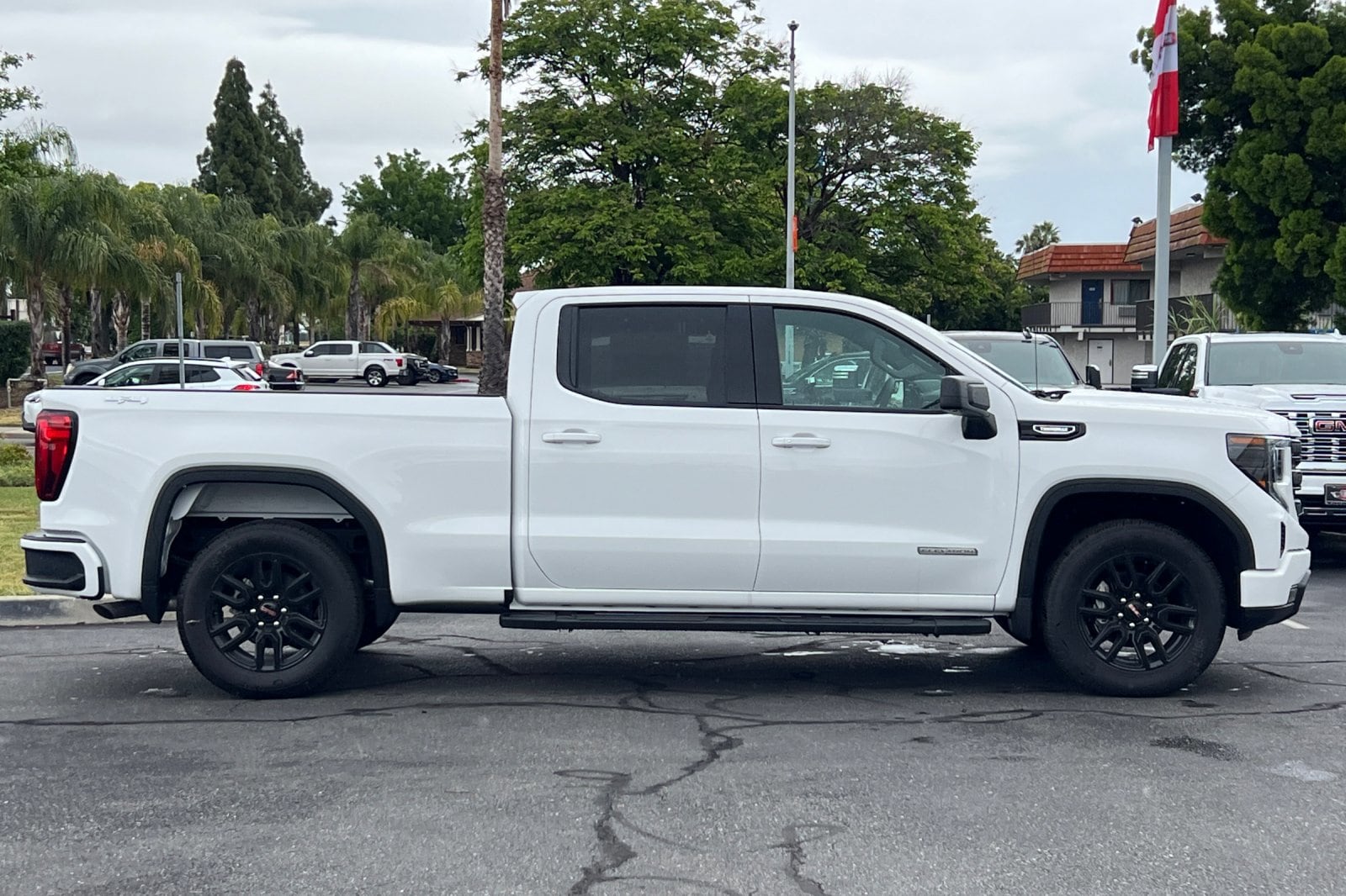 2026 GMC Sierra 1500 Elevation photo 2