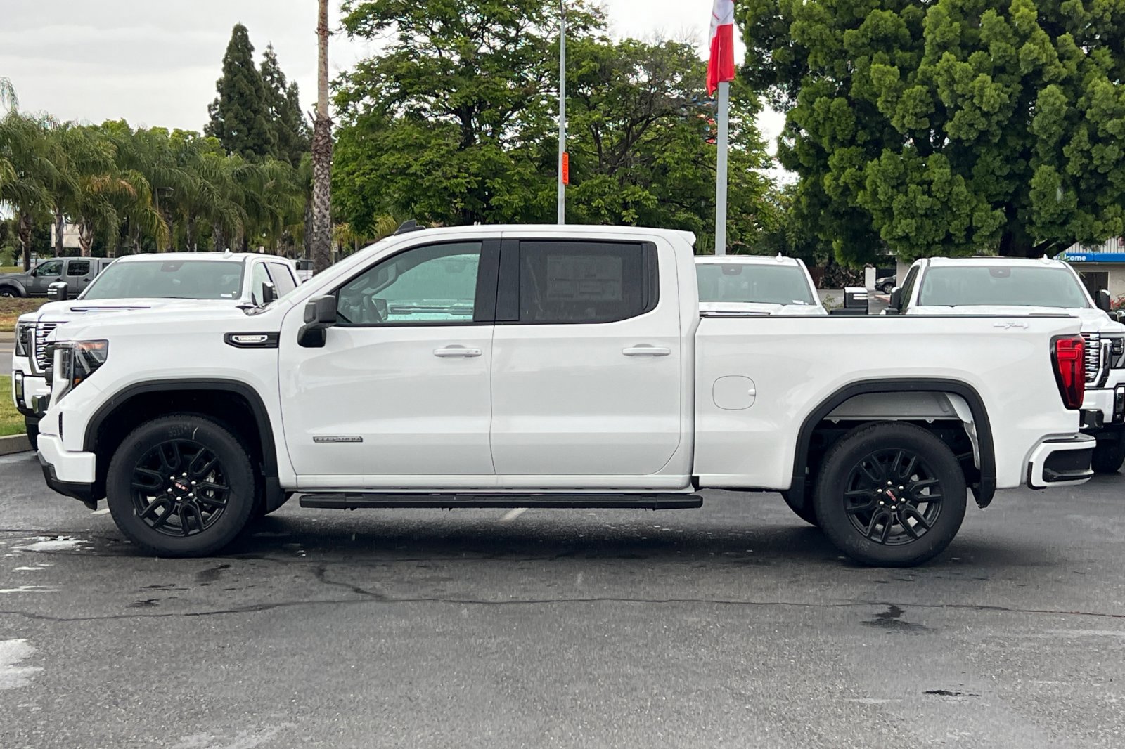 2026 GMC Sierra 1500 Elevation photo 3