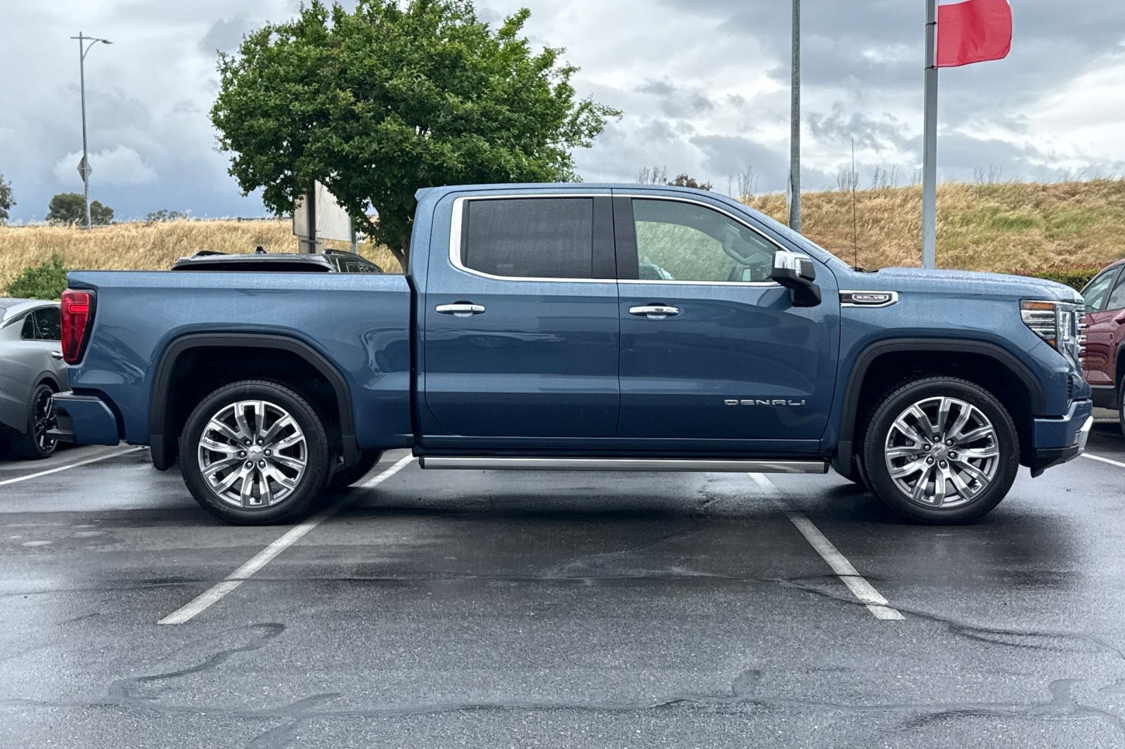 2026 GMC Sierra 1500 Denali photo 2