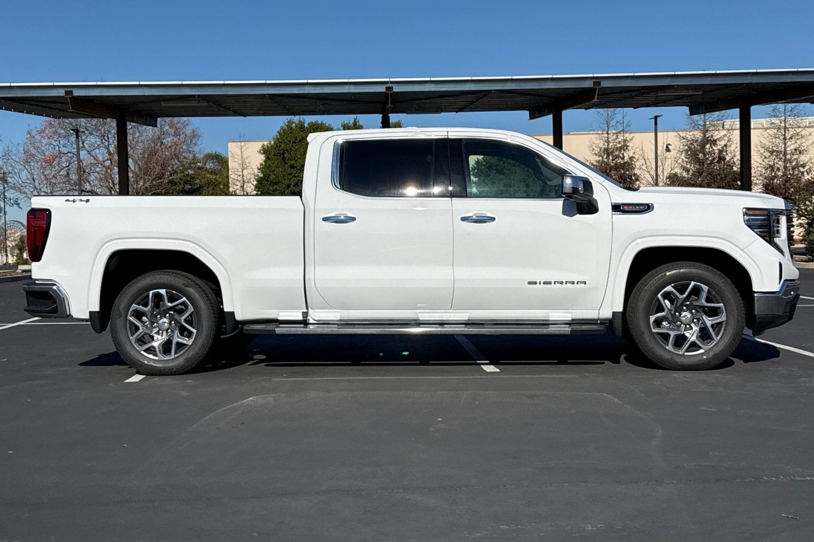 2026 GMC Sierra 1500 SLT photo 2