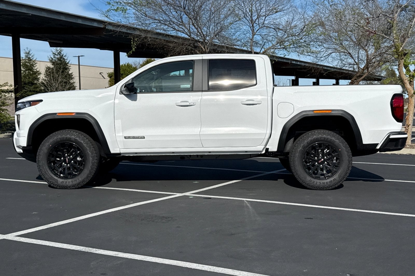 2026 GMC Canyon Elevation photo 3