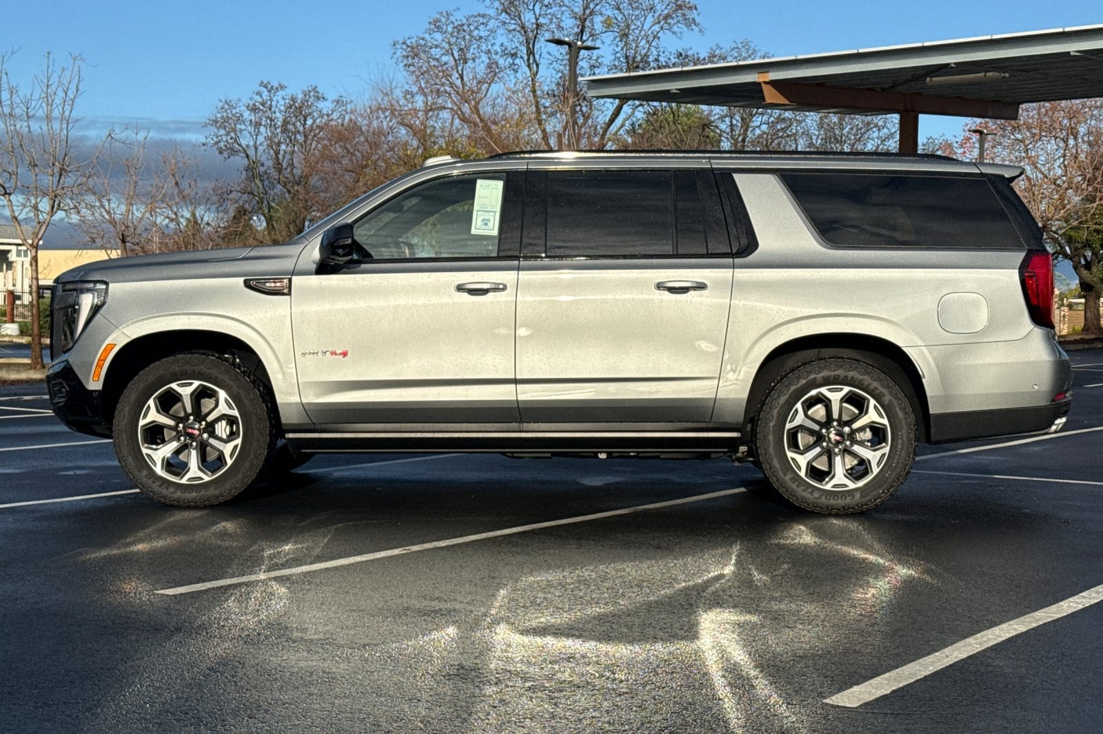 2026 GMC Yukon XL AT4 Ultimate photo 3