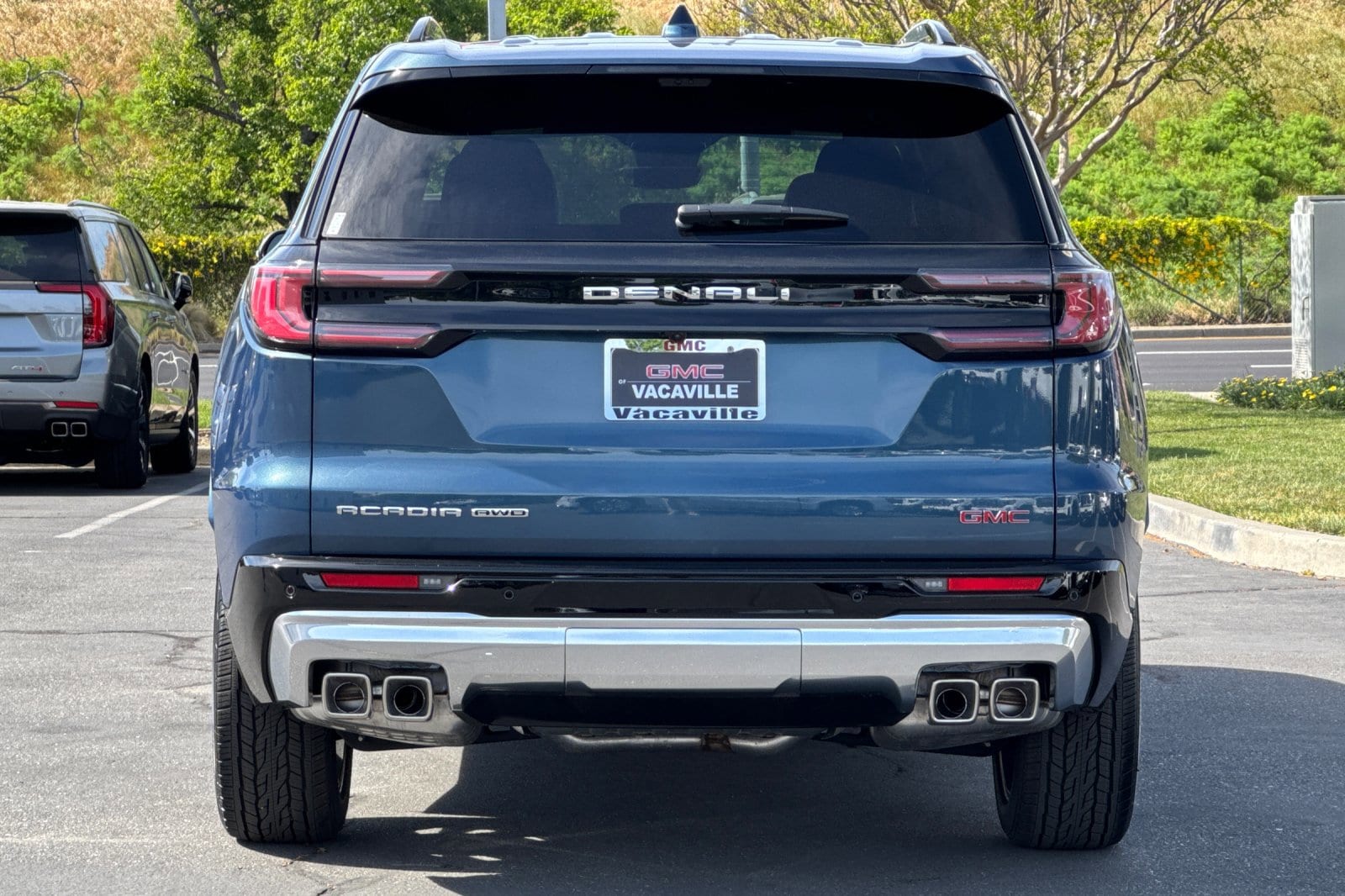 2026 GMC Acadia Denali photo 5