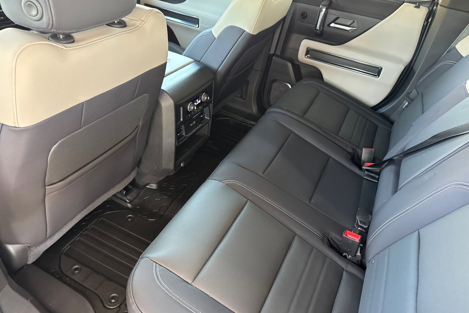 2026 GMC HUMMER EV 2X - Photo 13