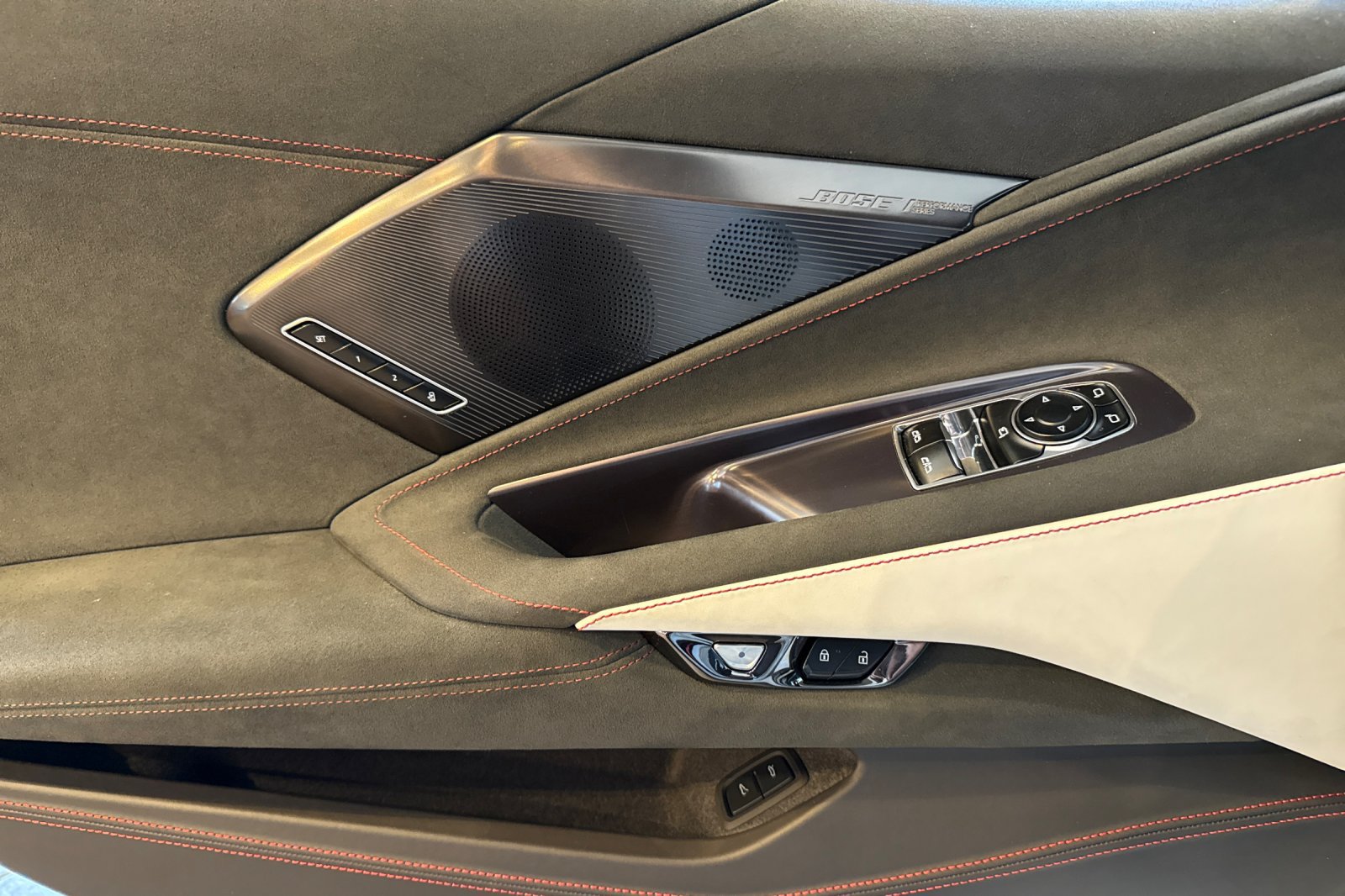 2023 Chevrolet Corvette 3LT - Photo 12