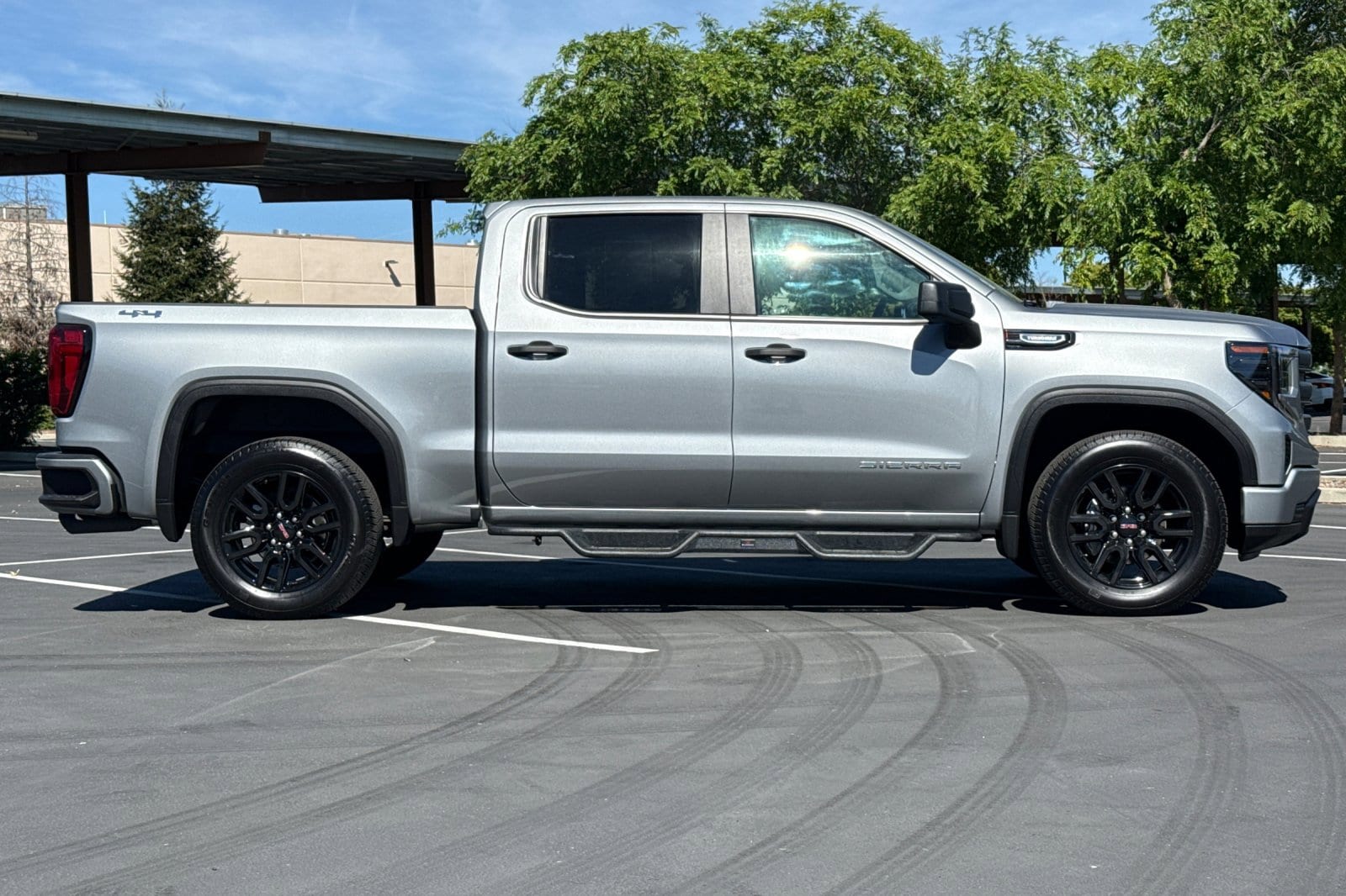 2025 GMC Sierra 1500 Pro photo 2