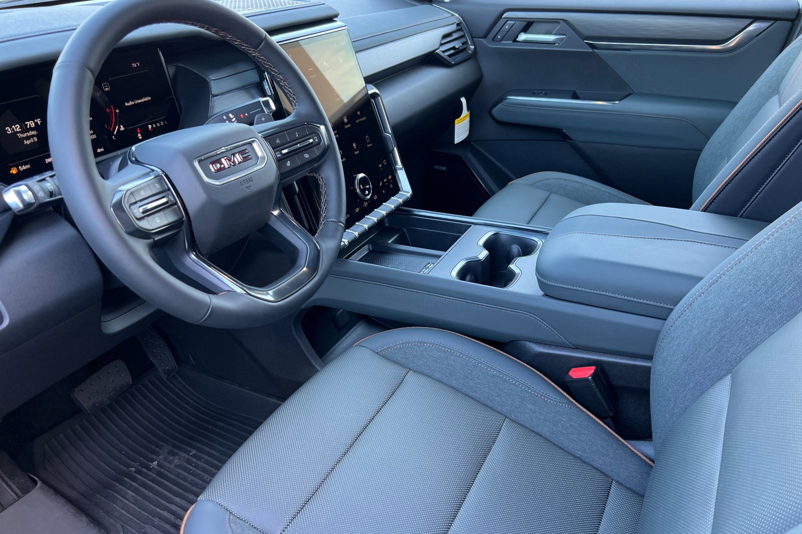 2026 GMC Acadia AT4 - Photo 11