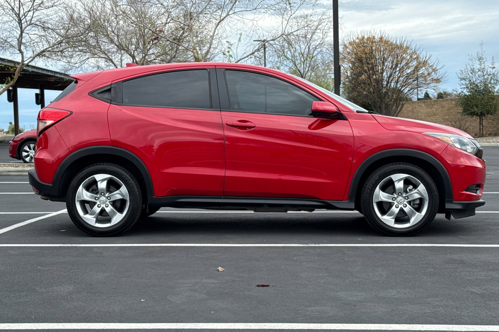 2018 Honda HR-V LX photo 2