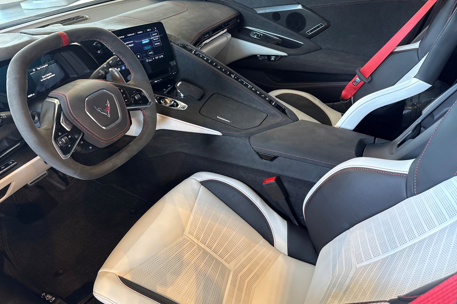 2023 Chevrolet Corvette 3LT - Photo 11
