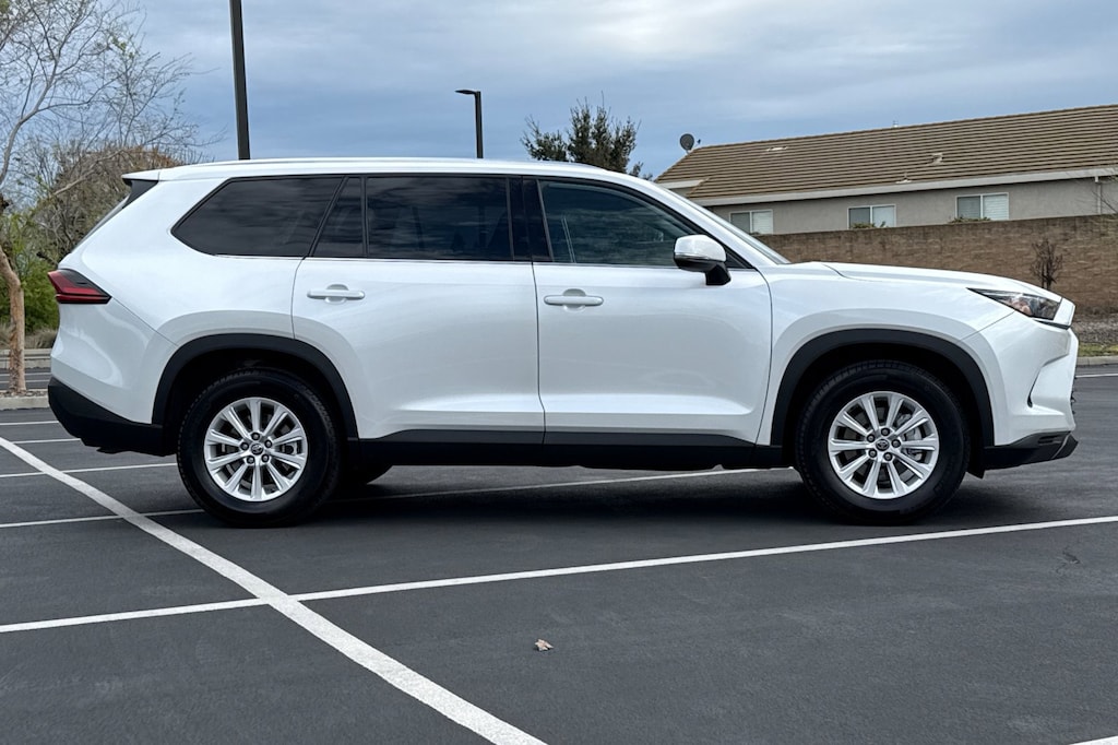 Used 2025 Toyota Grand Highlander XLE