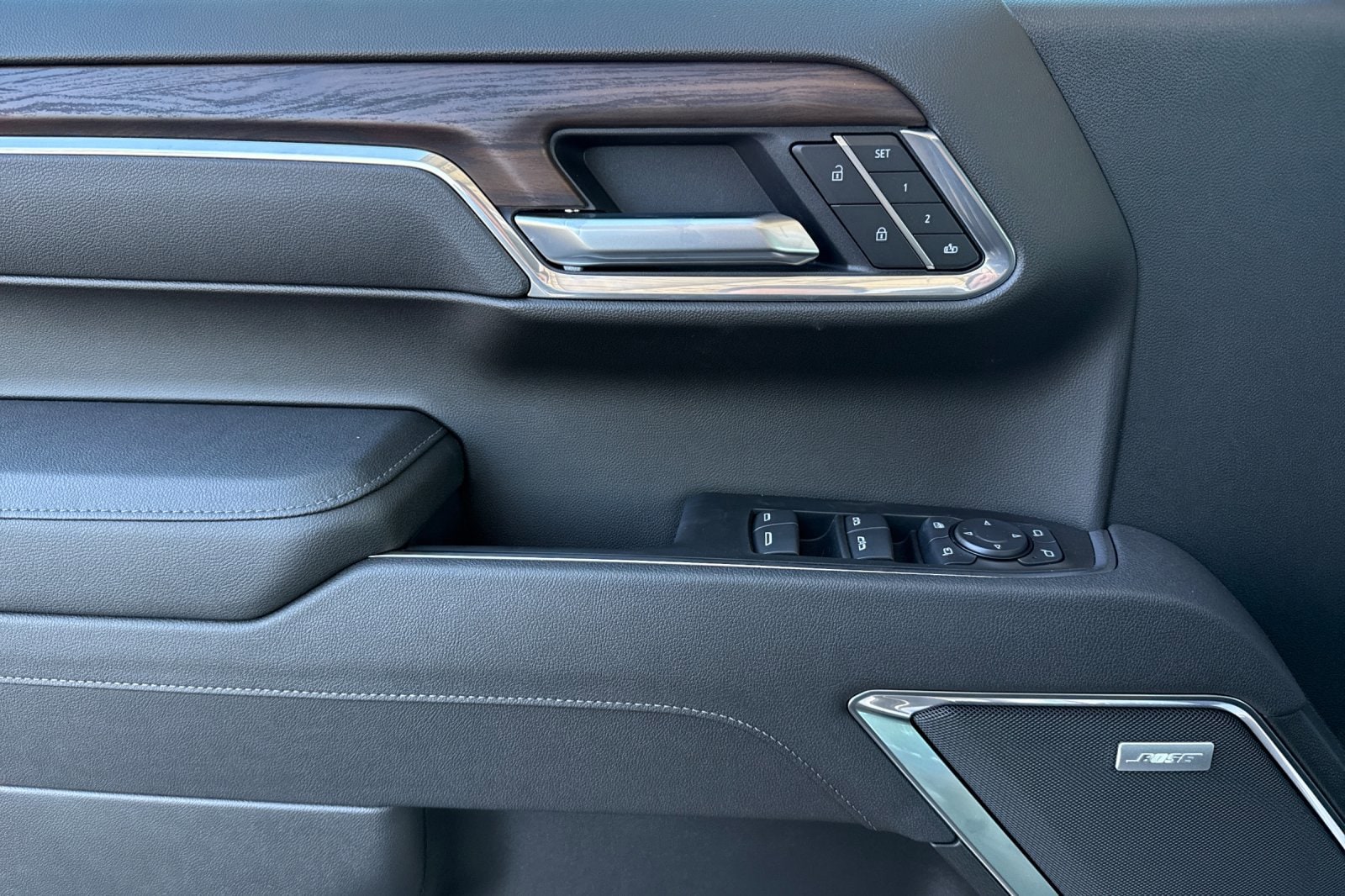 2026 GMC Sierra 1500 SLT - Photo 12
