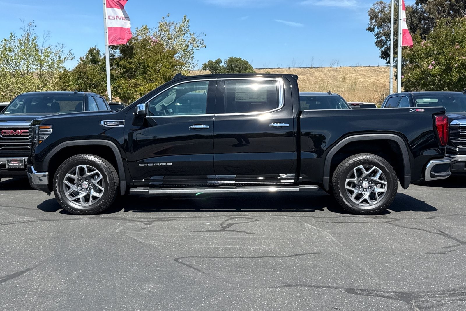 2026 GMC Sierra 1500 SLT - Photo 8