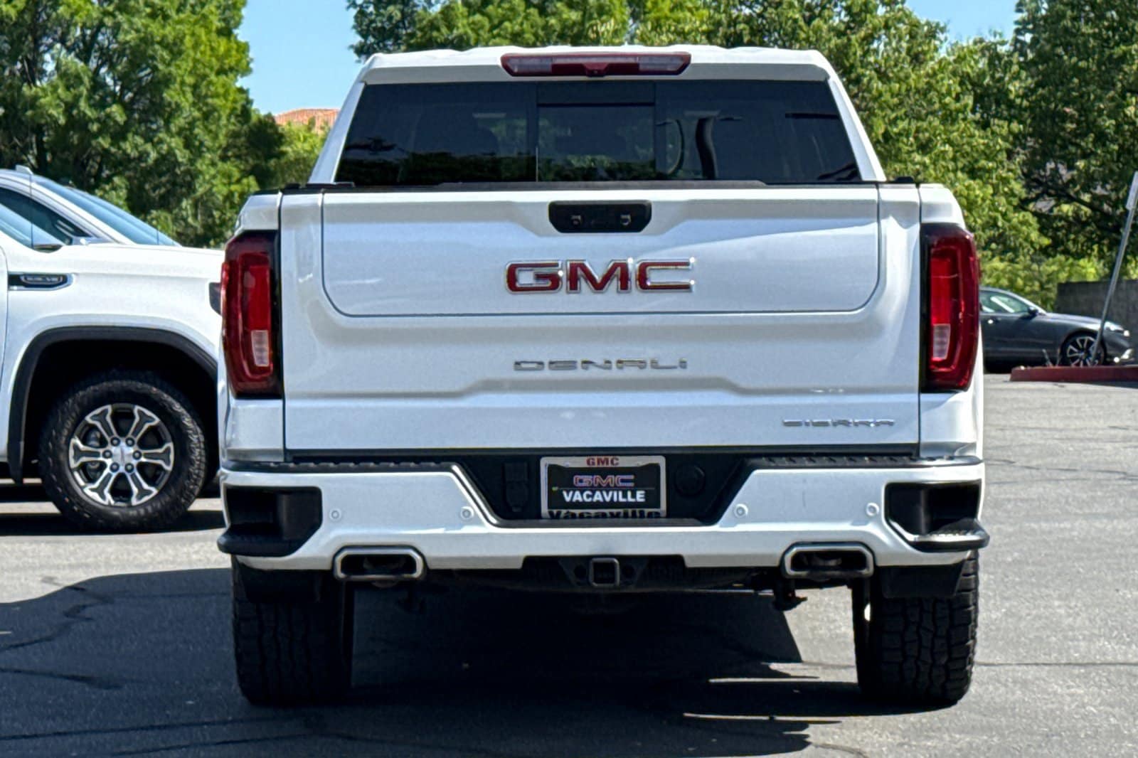 2023 GMC Sierra 1500 Denali photo 5