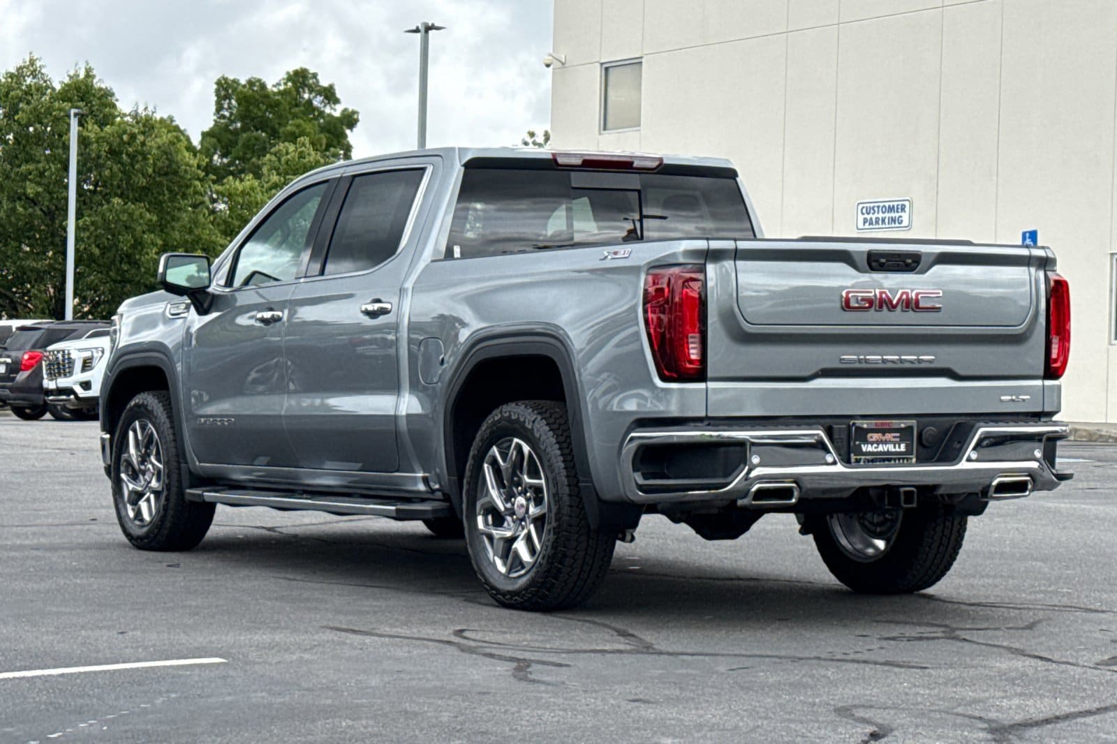 2026 GMC Sierra 1500 SLT photo 6