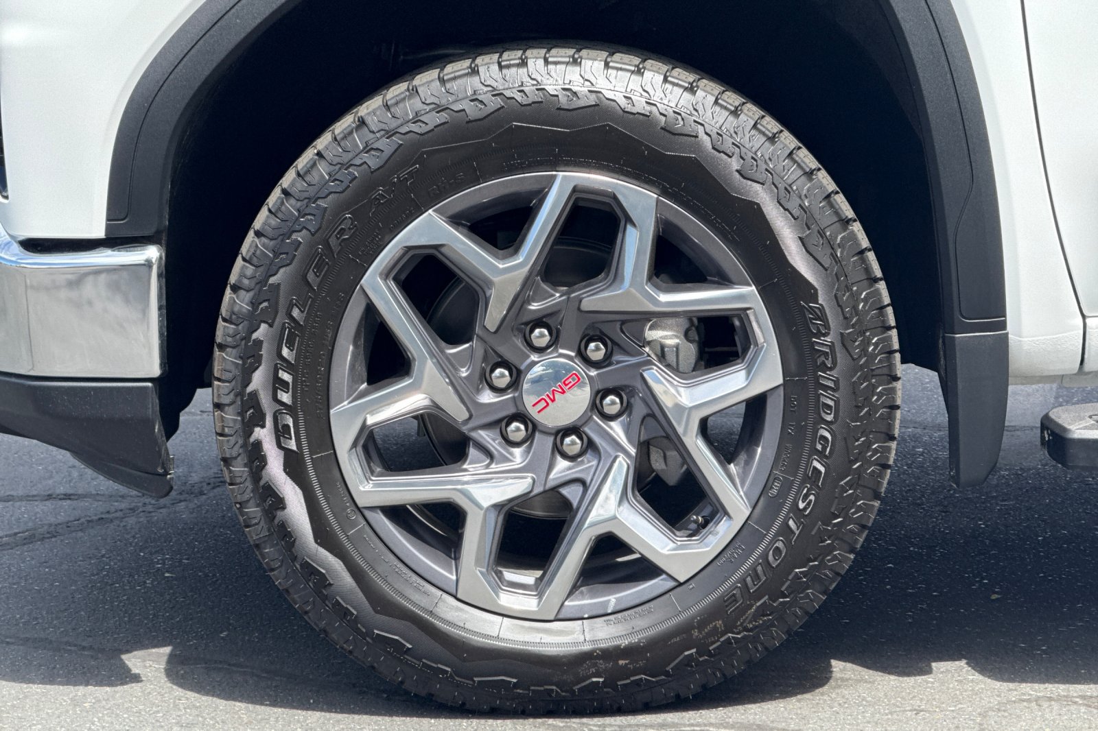 2026 GMC Sierra 1500 SLT - Photo 26