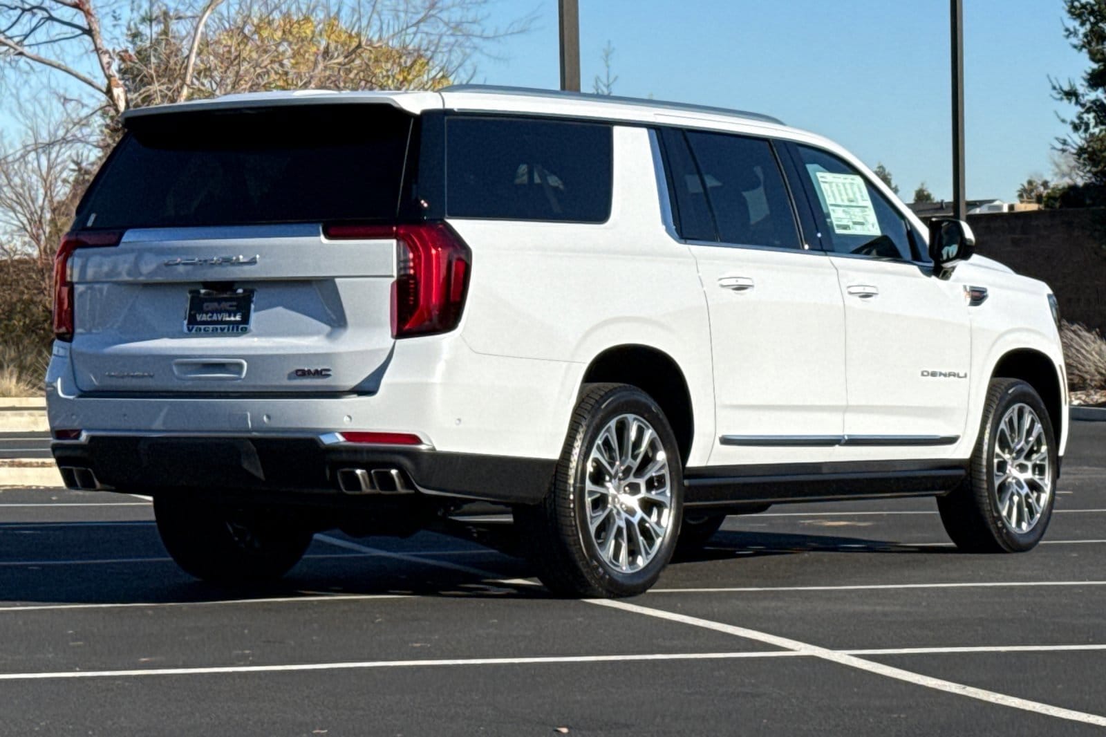 2026 GMC Yukon XL Denali photo 4