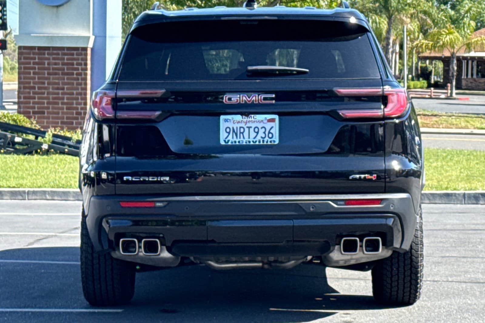 2026 GMC Acadia AT4 photo 5