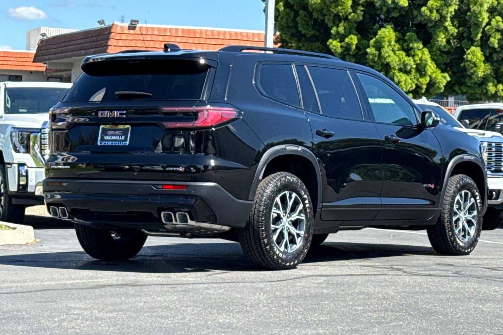 2026 GMC Acadia AT4 photo 4