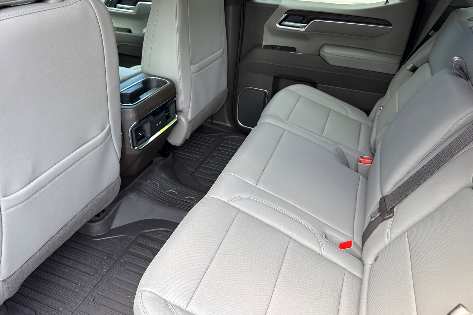 2026 GMC Sierra 1500 SLT - Photo 13