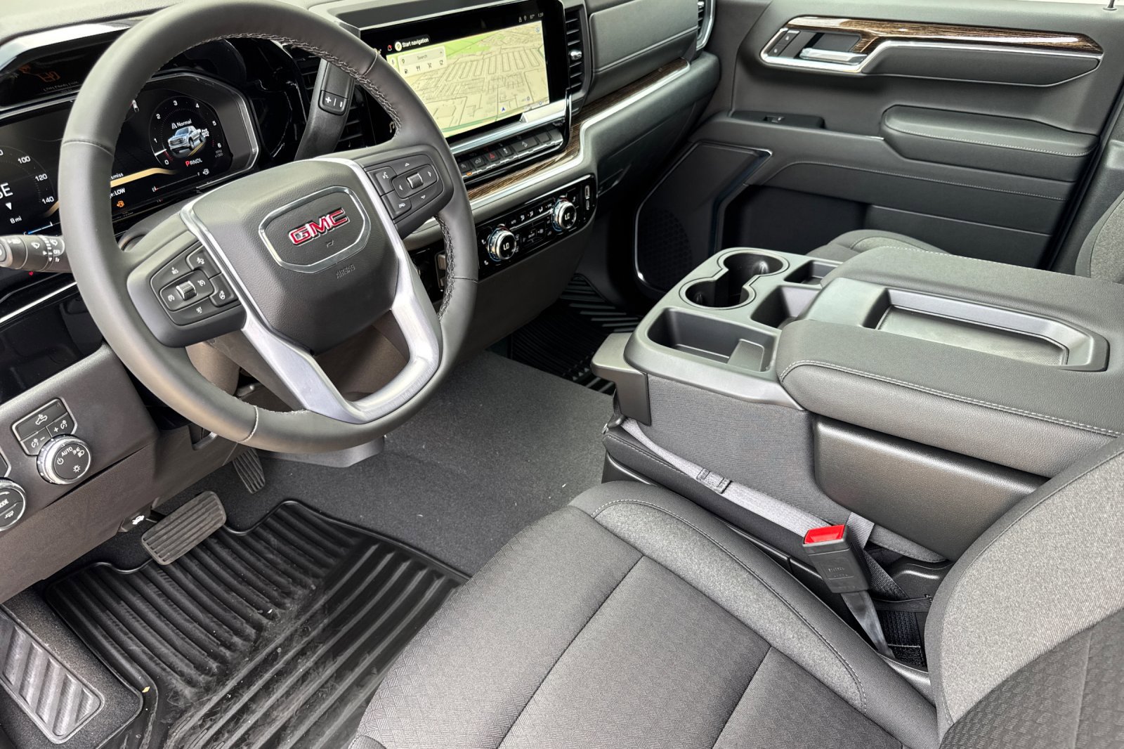 2026 GMC Sierra 1500 SLE - Photo 11
