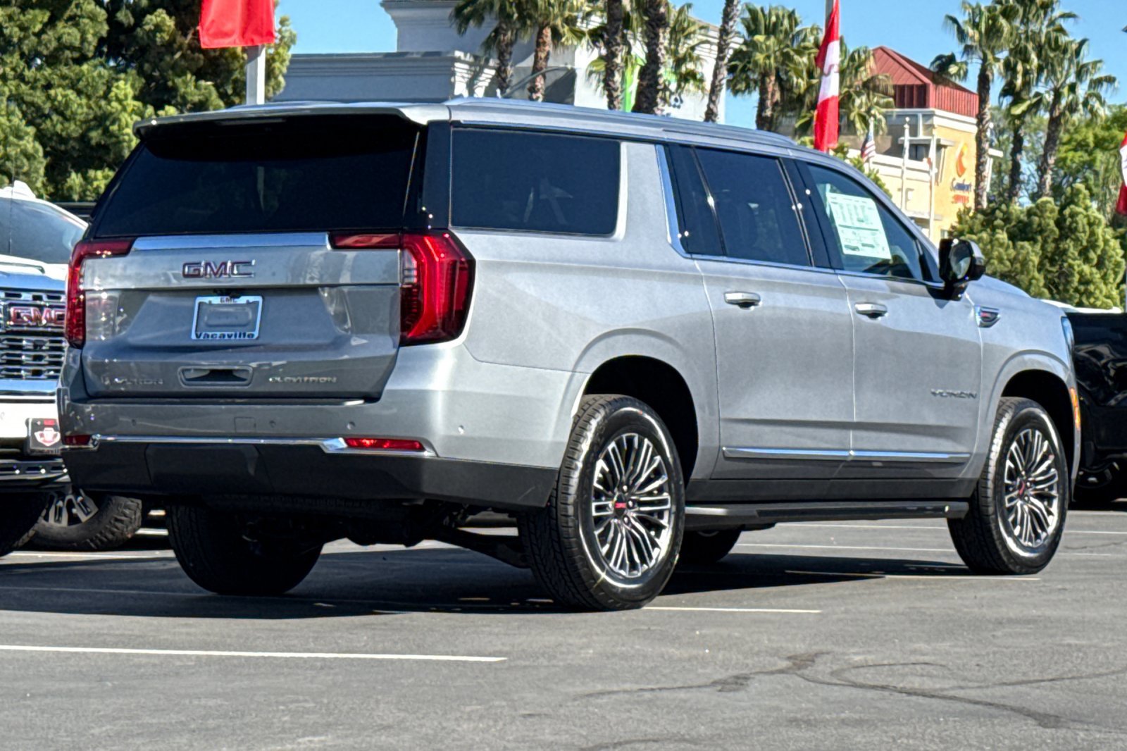 2026 GMC Yukon XL Elevation photo 4