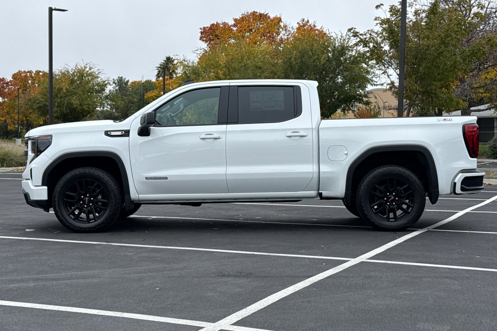 2026 GMC Sierra 1500 Elevation photo 3
