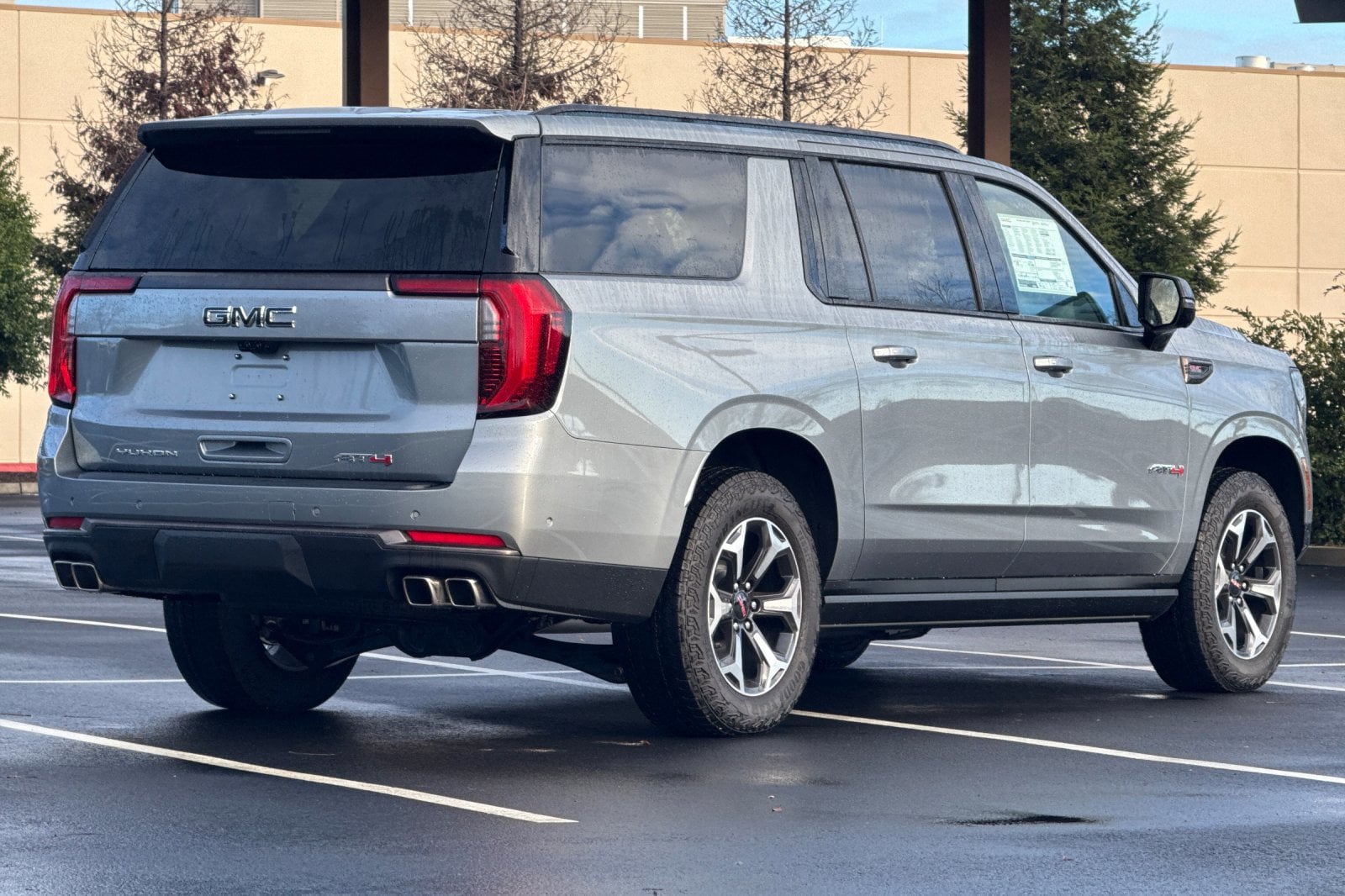 2026 GMC Yukon XL AT4 Ultimate photo 4