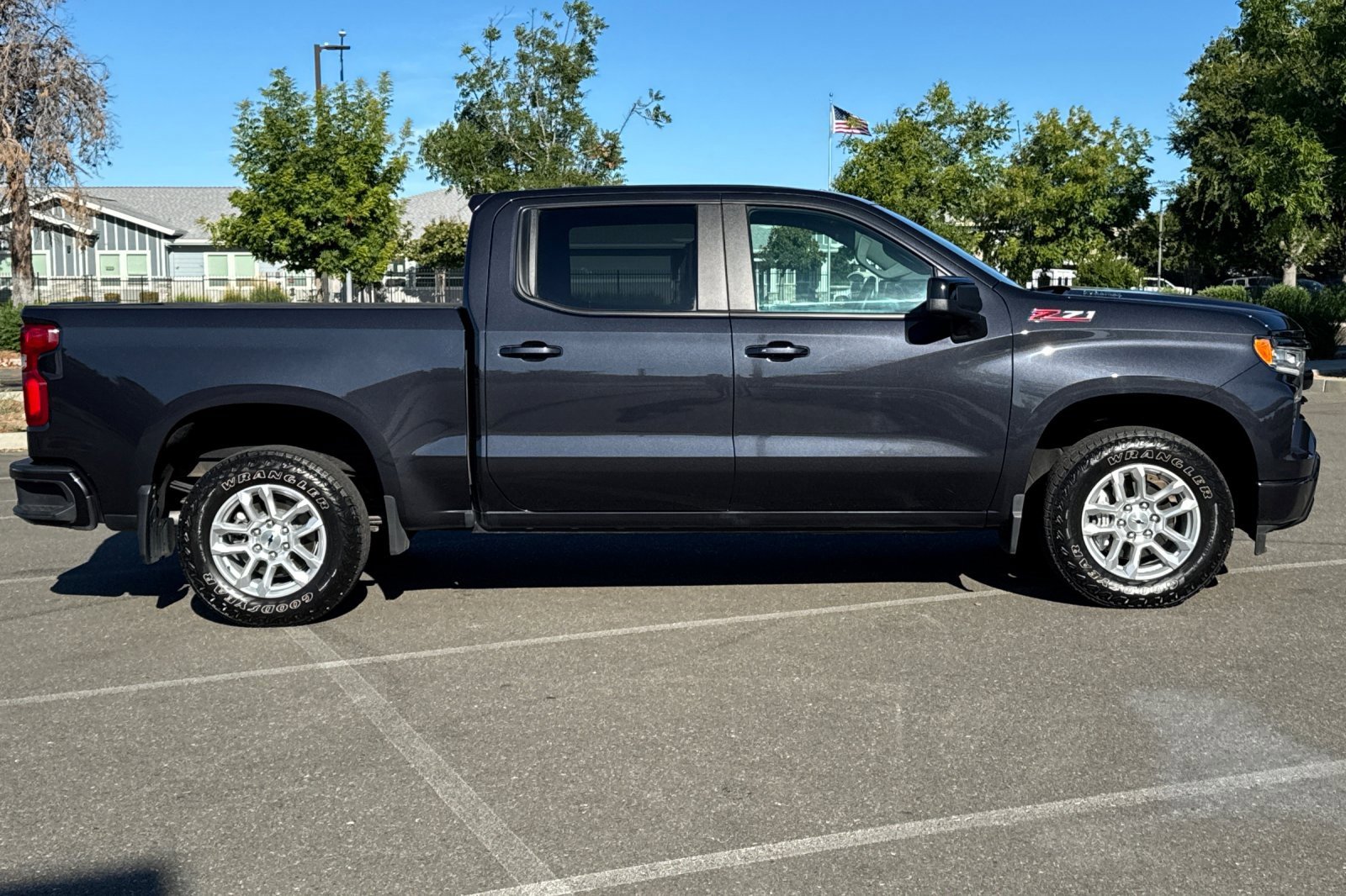 2024 Chevrolet Silverado 1500 RST photo 3