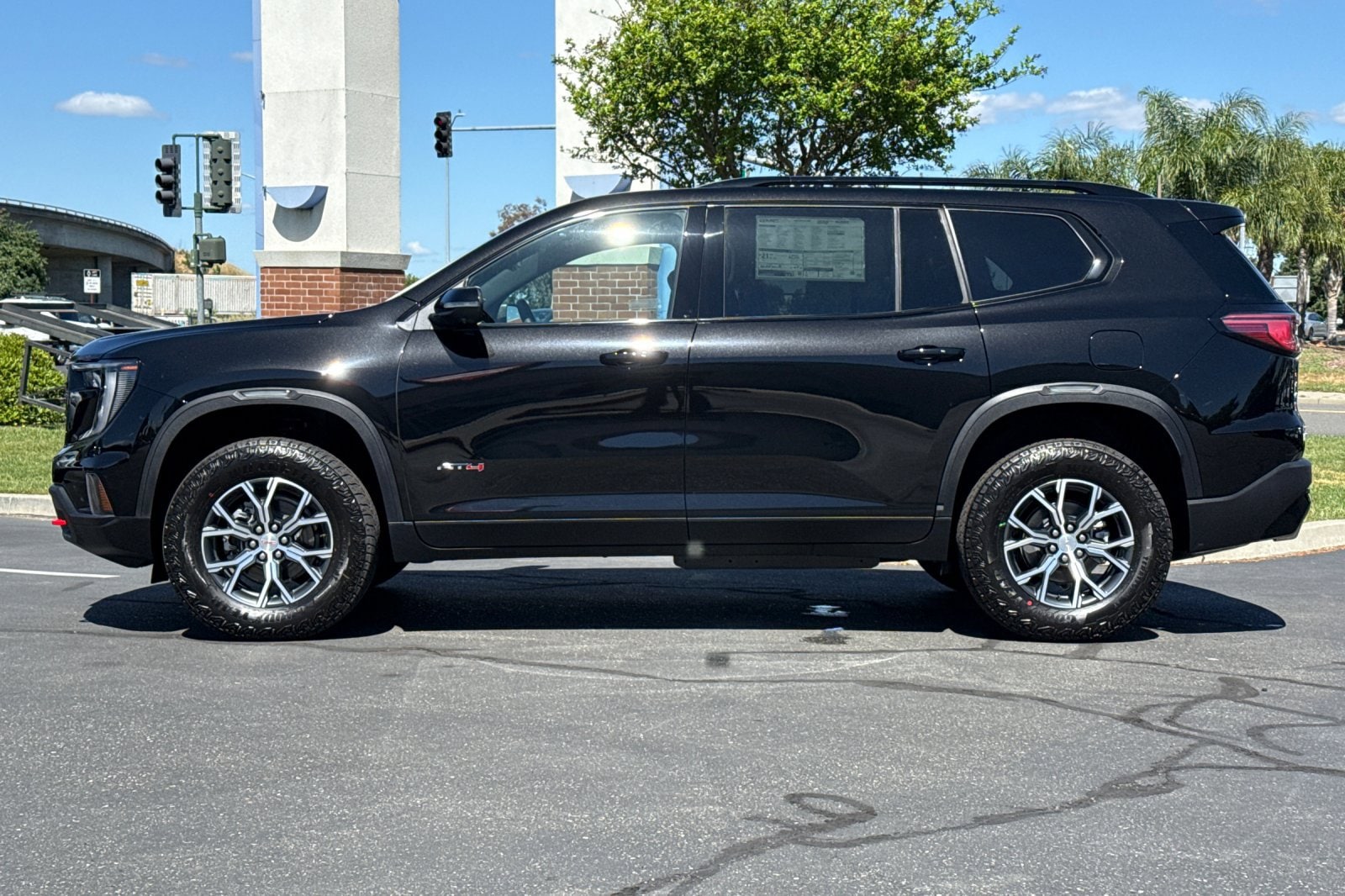 2026 GMC Acadia AT4 photo 3