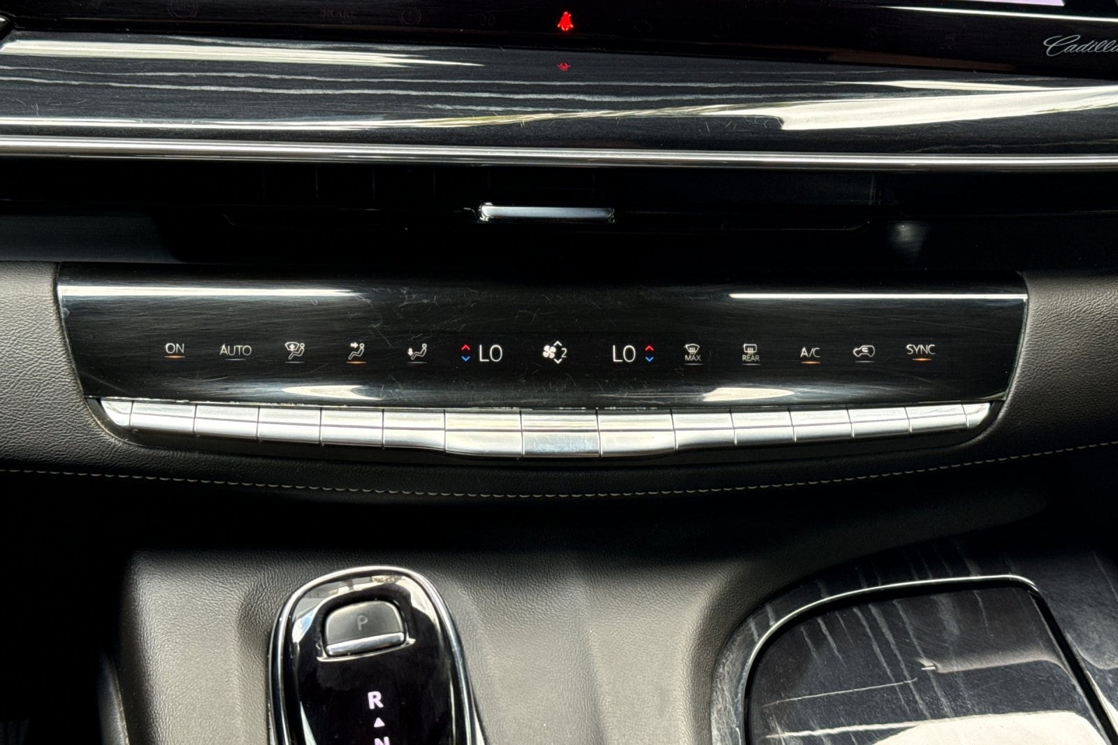 2024 Cadillac Escalade Sport - Photo 27