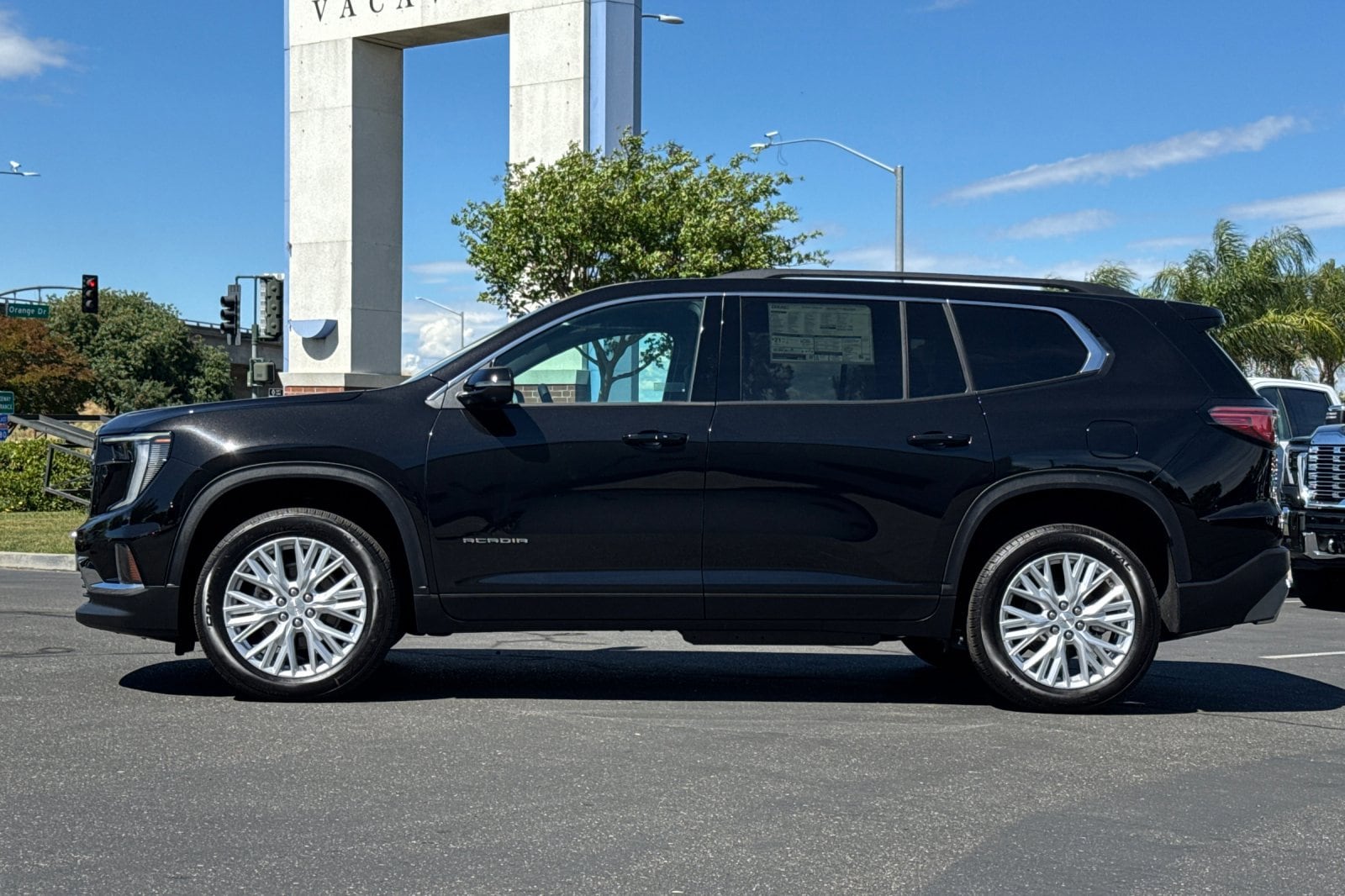 2026 GMC Acadia Elevation photo 3