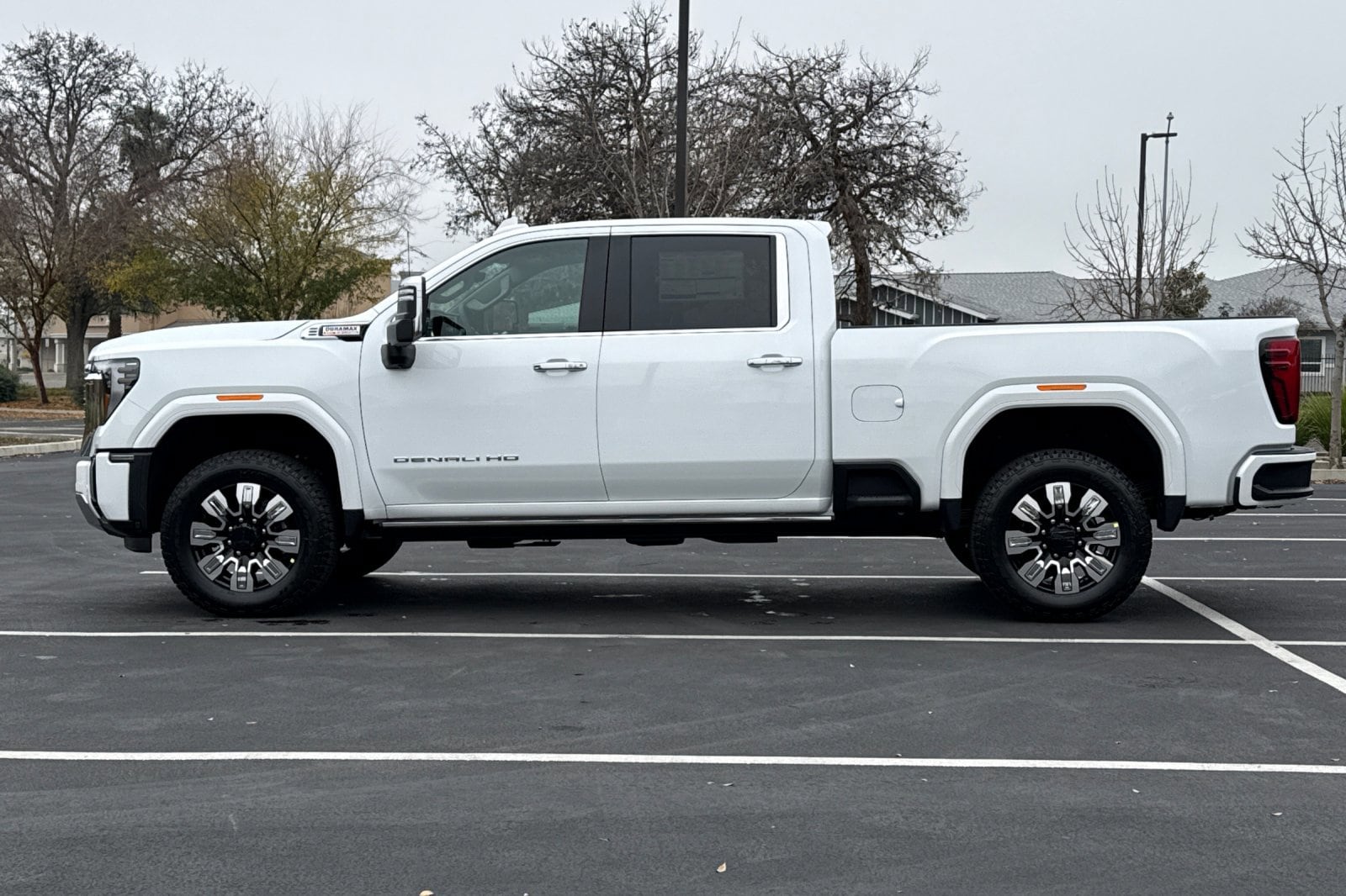 2026 GMC Sierra 2500 HD Denali photo 3