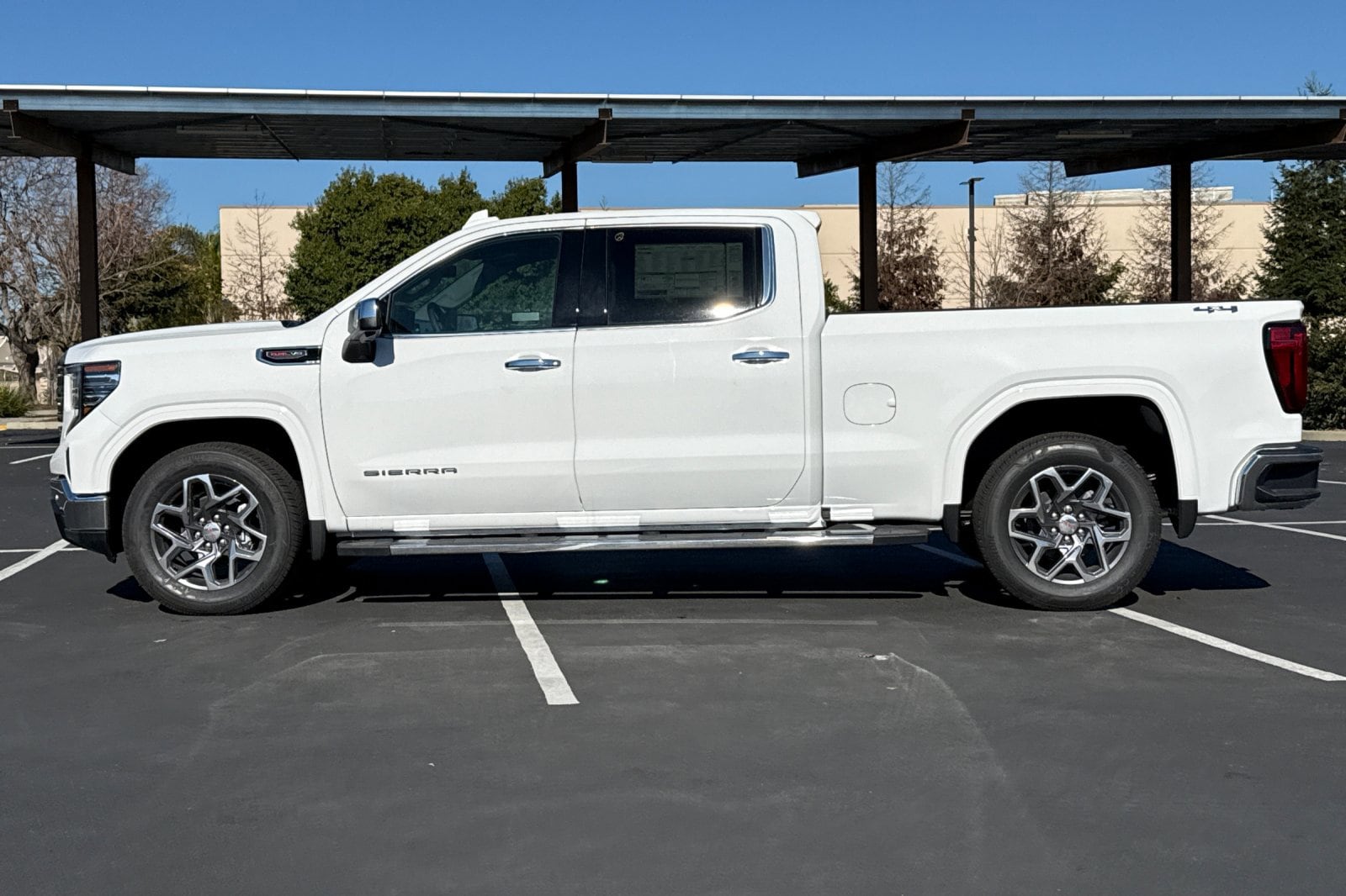 2026 GMC Sierra 1500 SLT photo 3