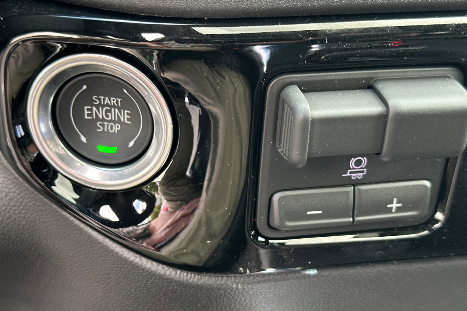 2026 GMC Sierra 1500 SLT - Photo 23
