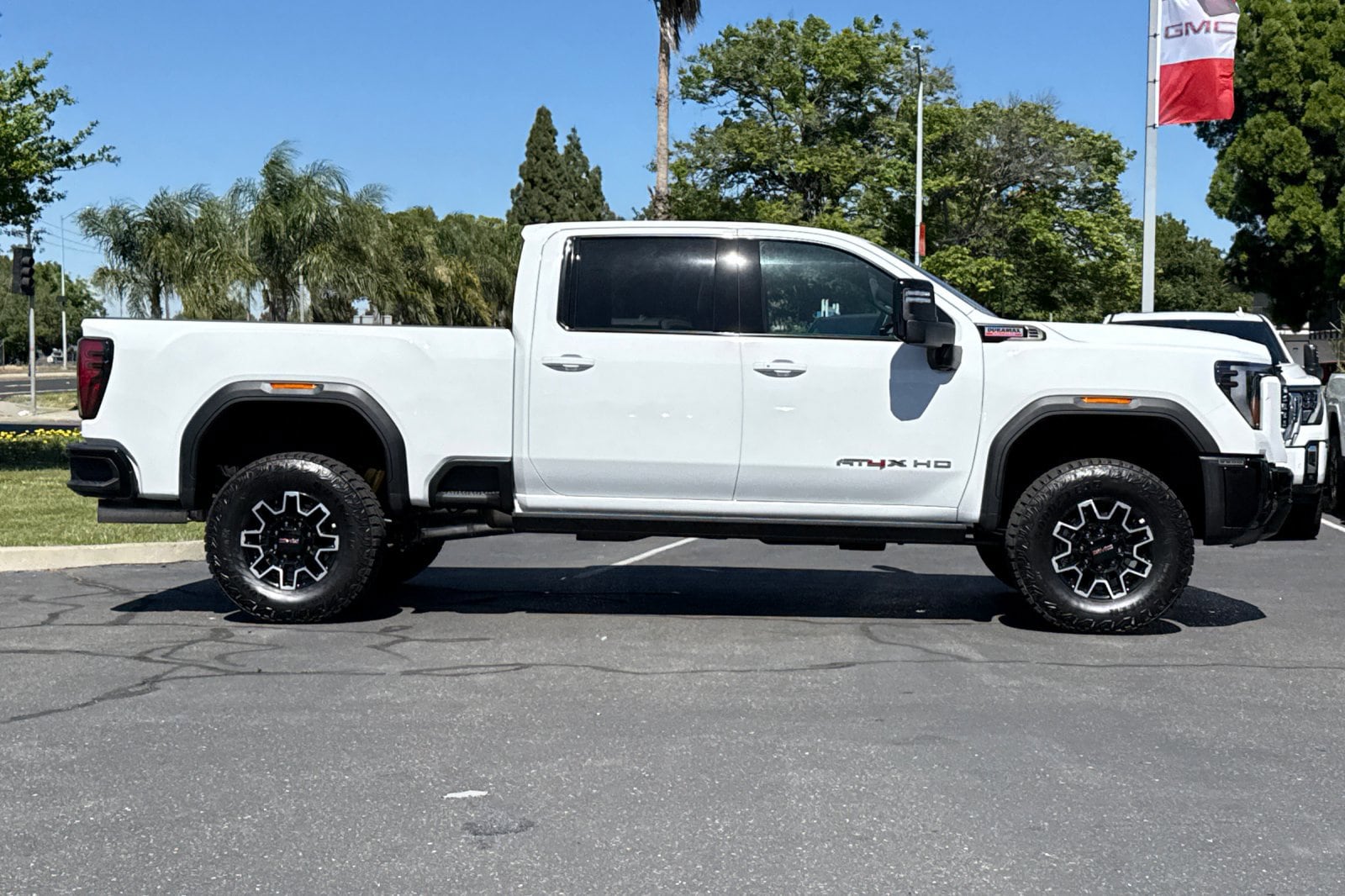 2026 GMC Sierra 2500 HD AT4X photo 2