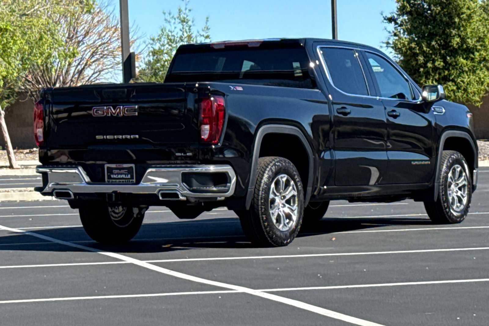 2026 GMC Sierra 1500 SLE photo 4