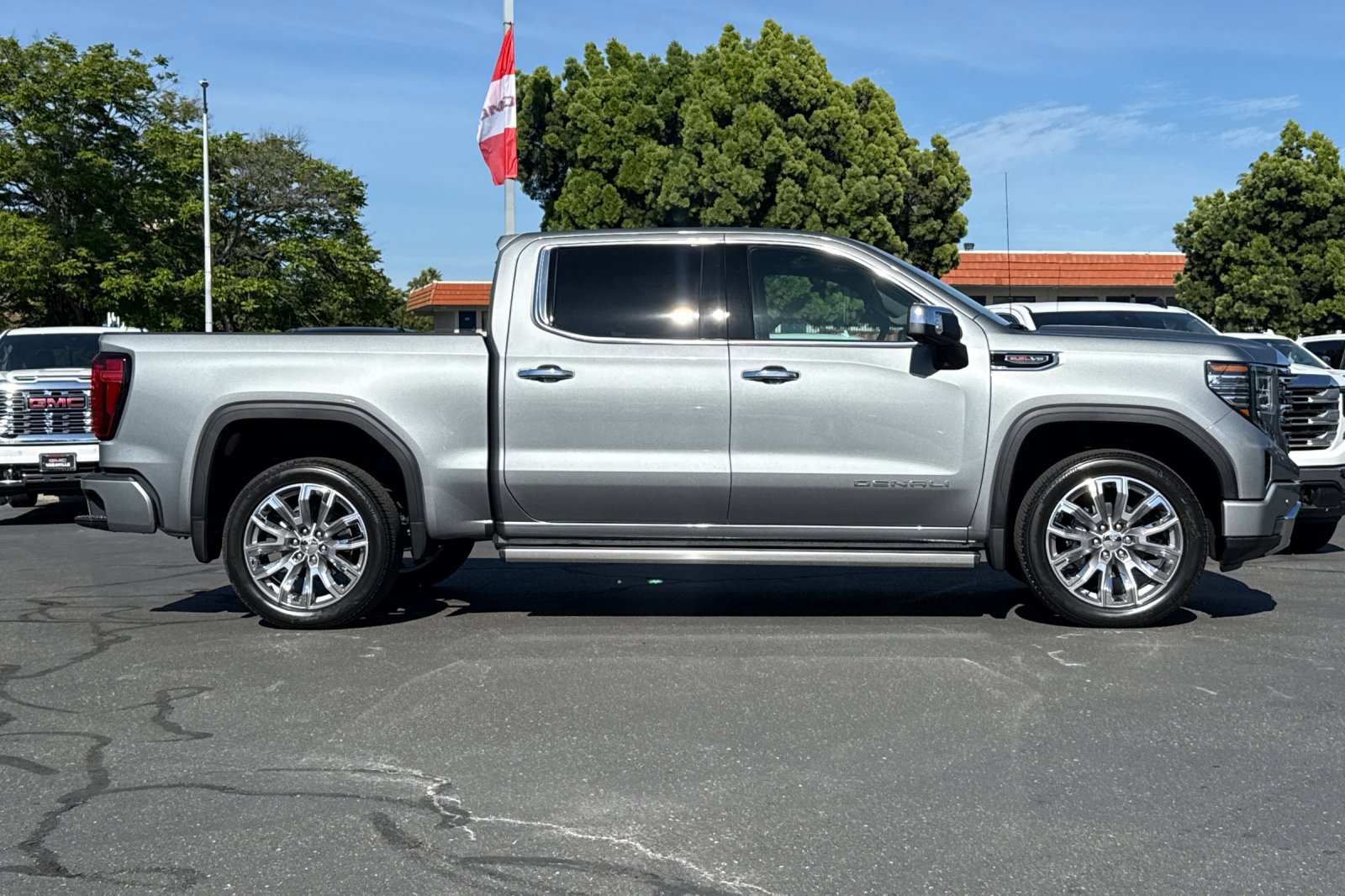 2026 GMC Sierra 1500 Denali photo 2