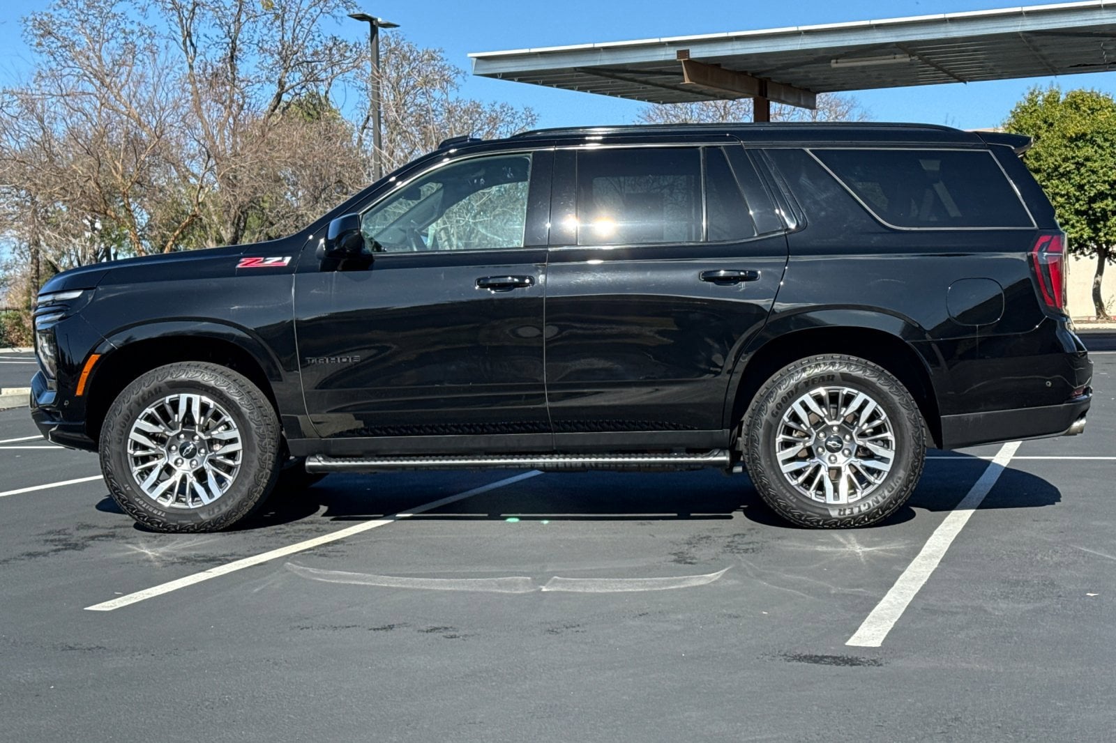 2025 Chevrolet Tahoe Z71 photo 3